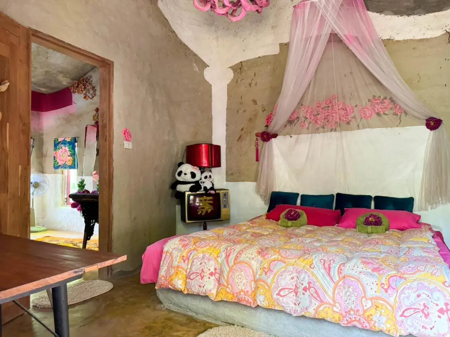 Bed in Clay House Chiang Mai By Alphatel Bed in Clay House Chiang Mai By Alphatel