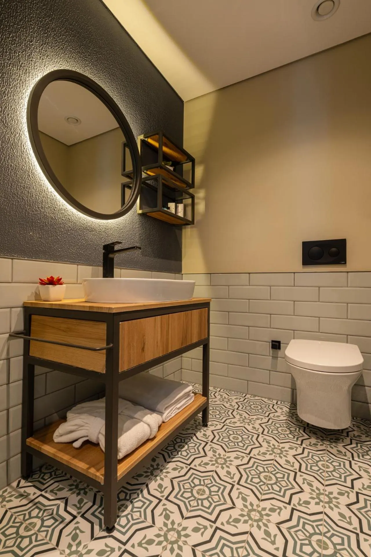 Toilet in The Superior Living Kağıthane