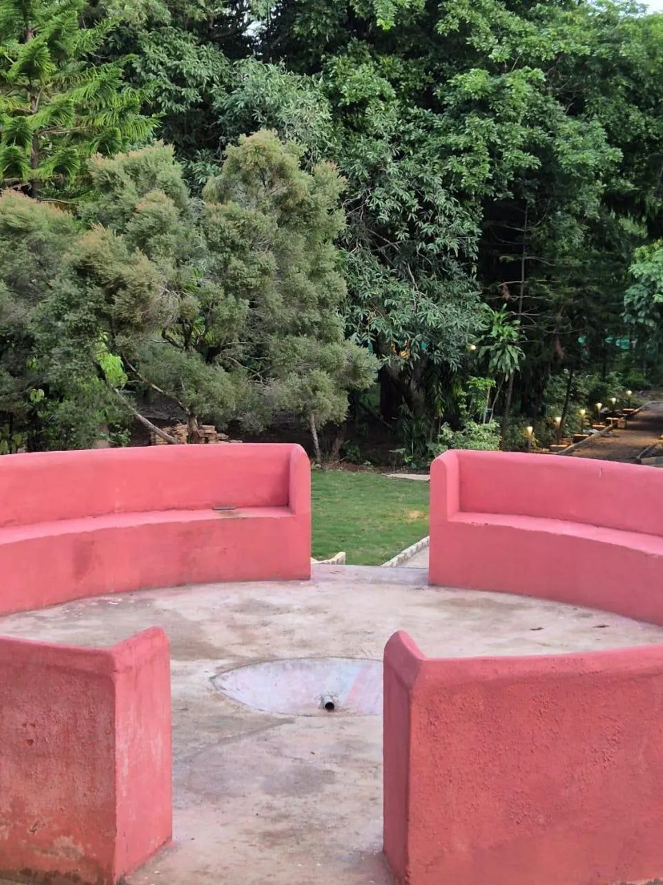 Seating area in Citrus Prime Hill Queen Resort