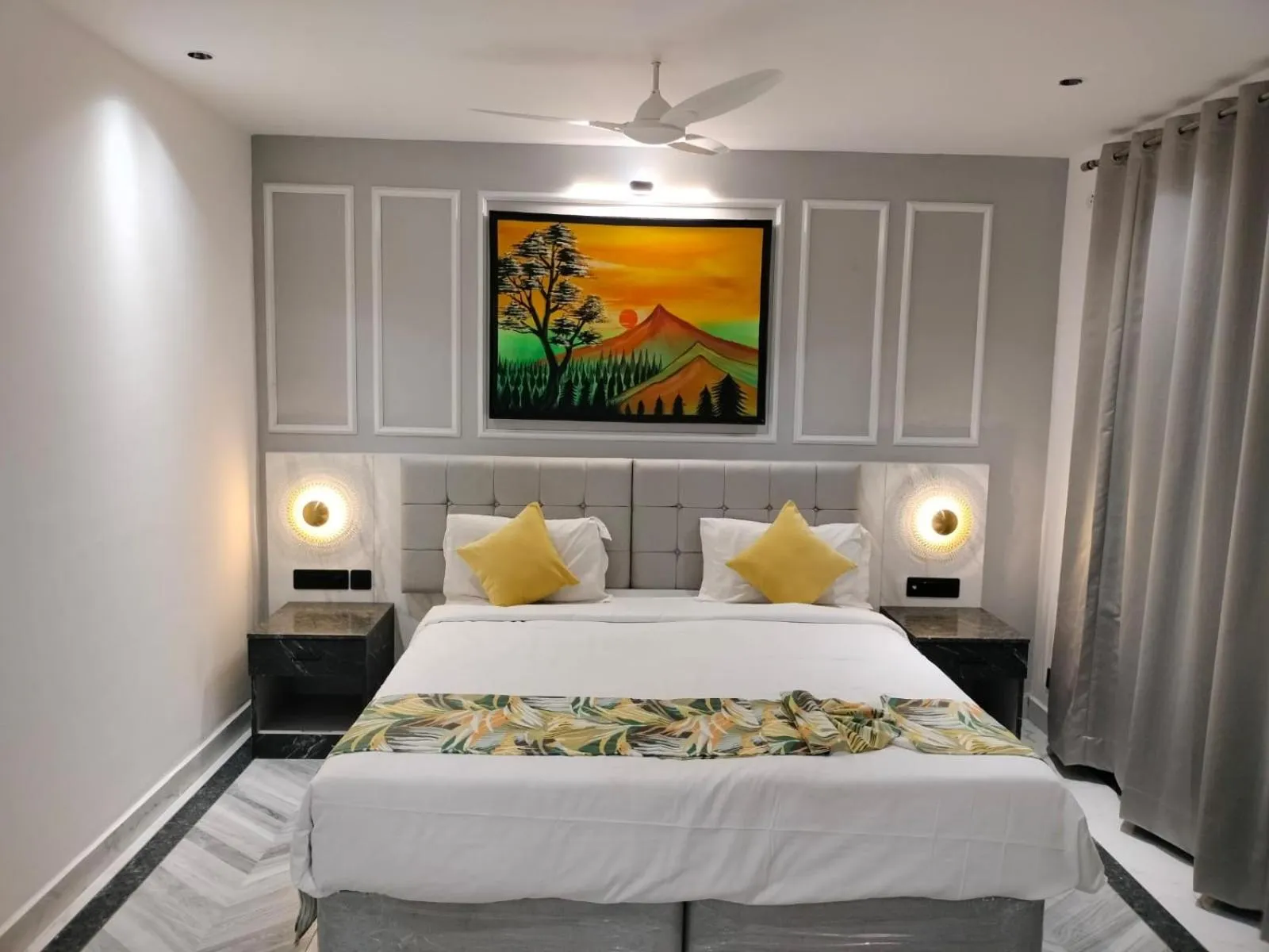 Bed in Citrus Prime Hill Queen Resort