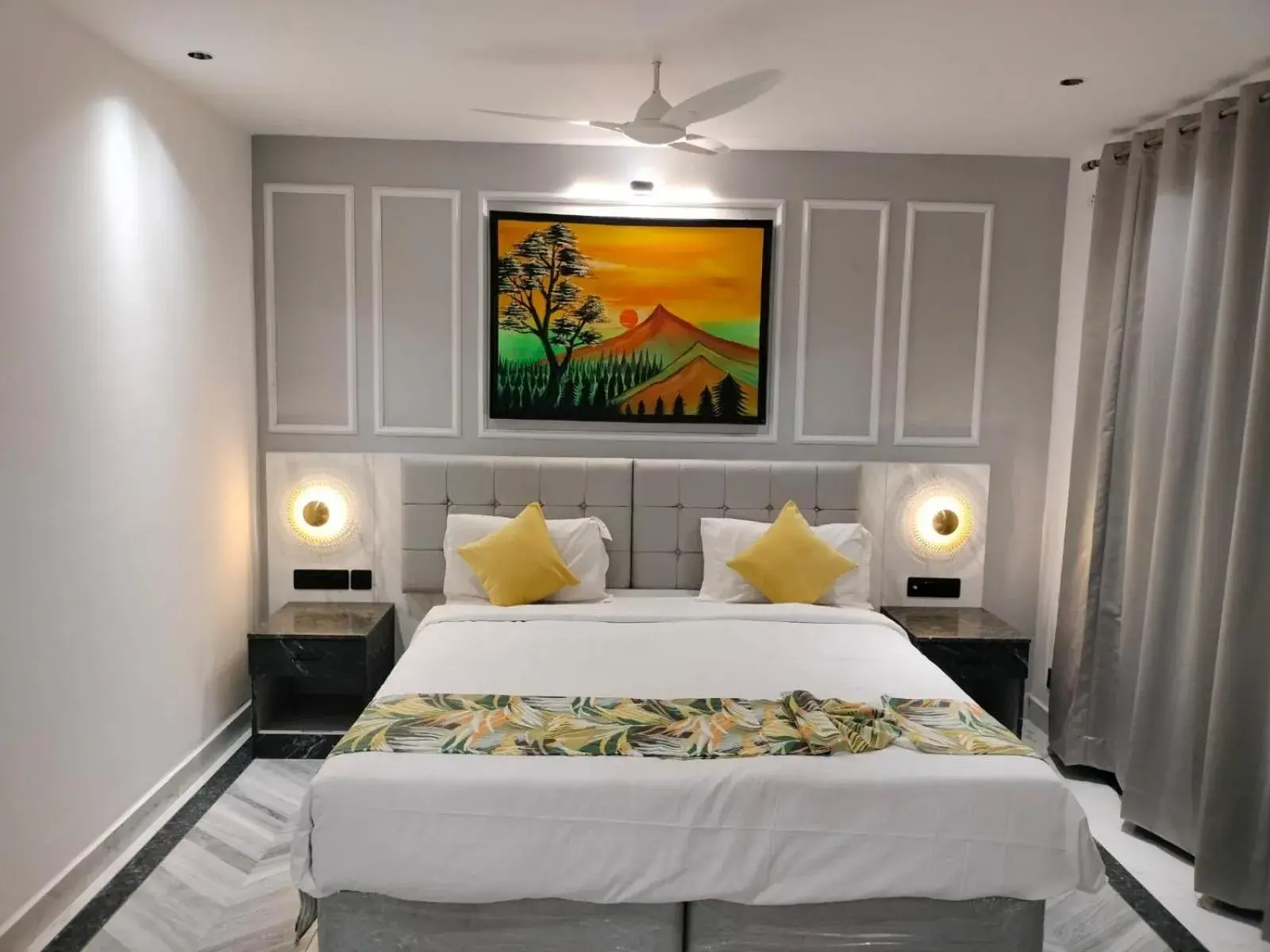 Bed in Citrus Prime Hill Queen Resort Bed in Citrus Prime Hill Queen Resort