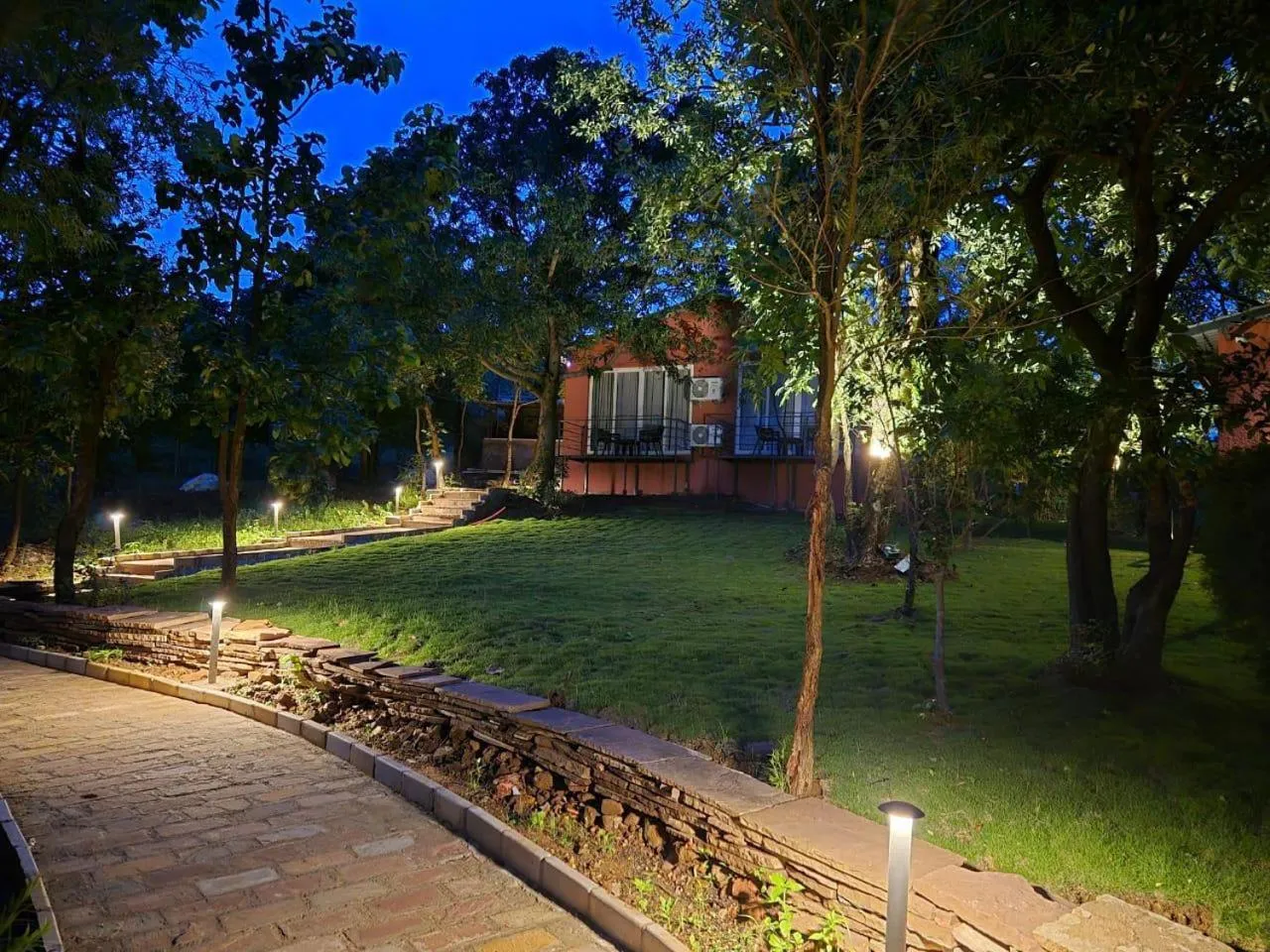 Garden in Citrus Prime Hill Queen Resort