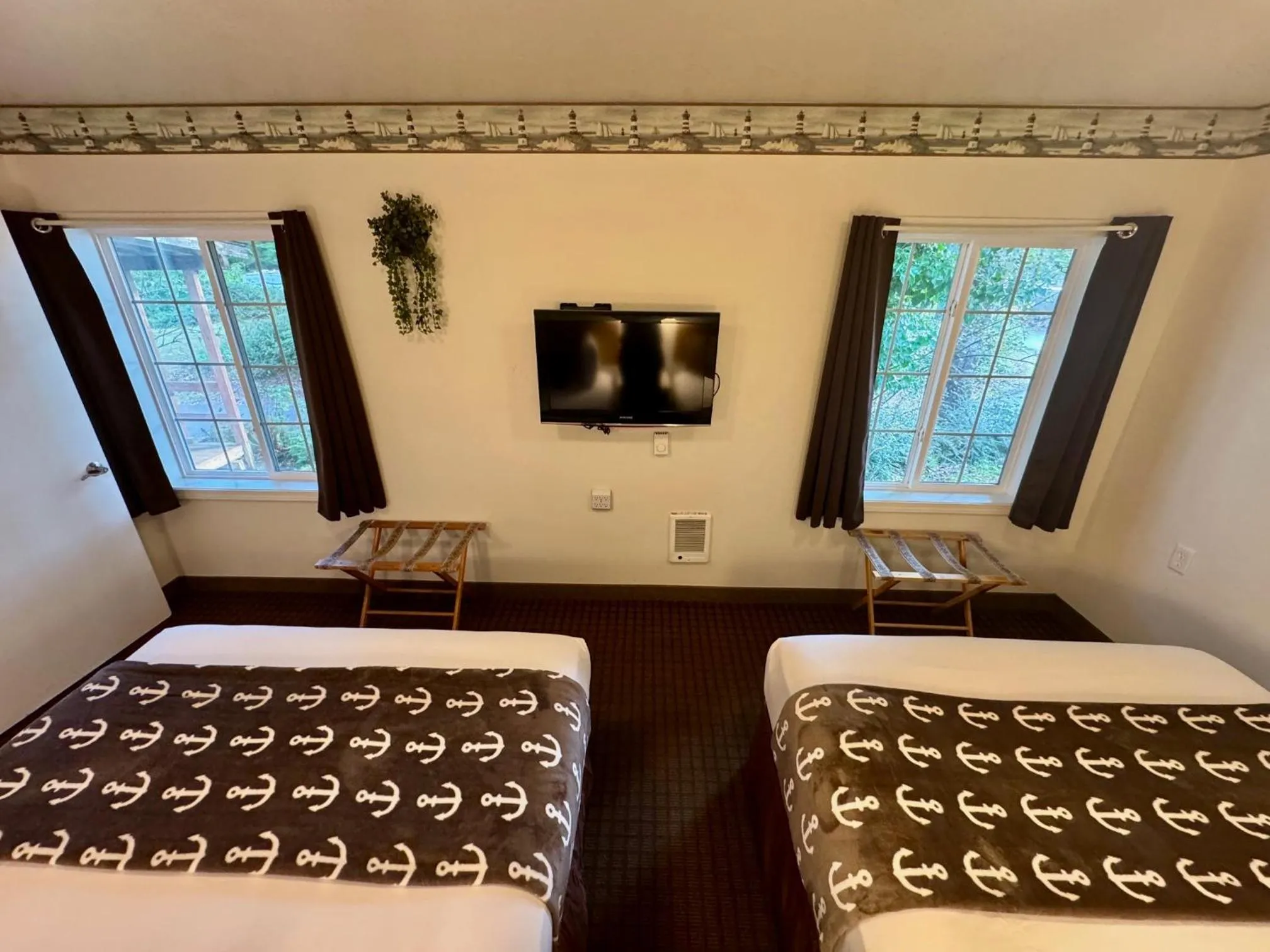 Bedroom, Bed in Ocean Breeze Motel