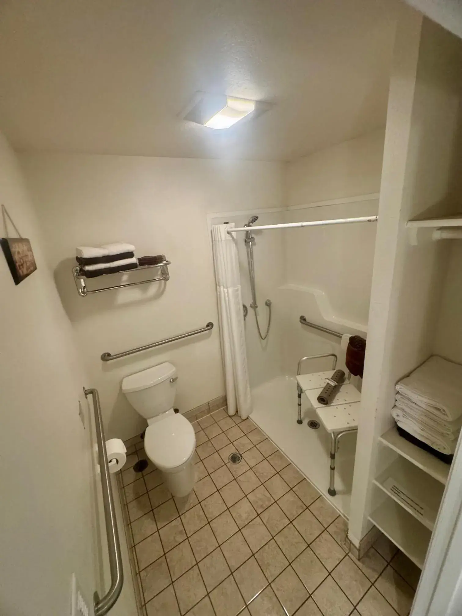 Queen Room with Two Queen Beds - Disability Access in Ocean Breeze Motel Queen Room with Two Queen Beds - Disability Access in Ocean Breeze Motel