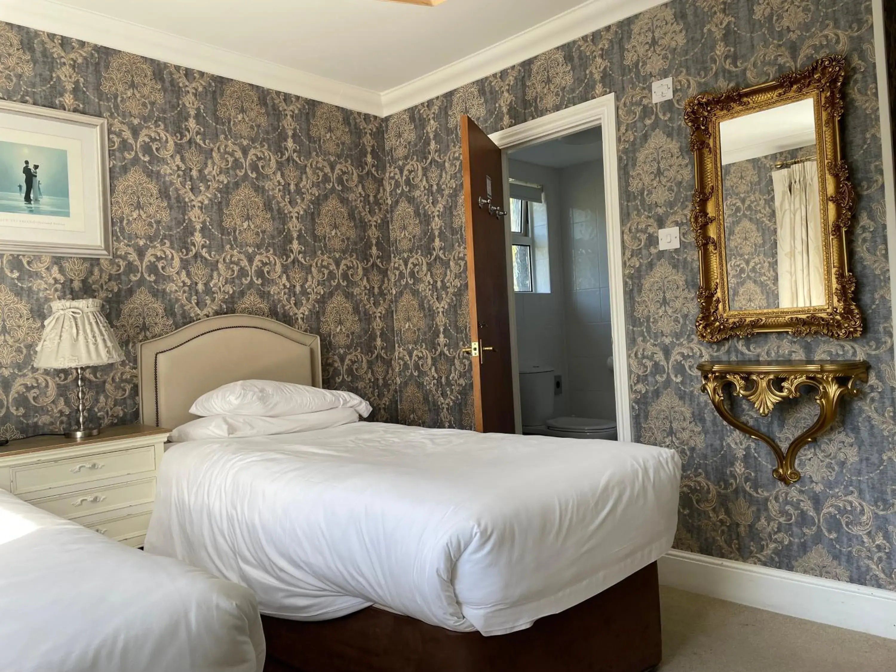 Deluxe Twin Room in Keats Green Hotel Deluxe Twin Room in Keats Green Hotel