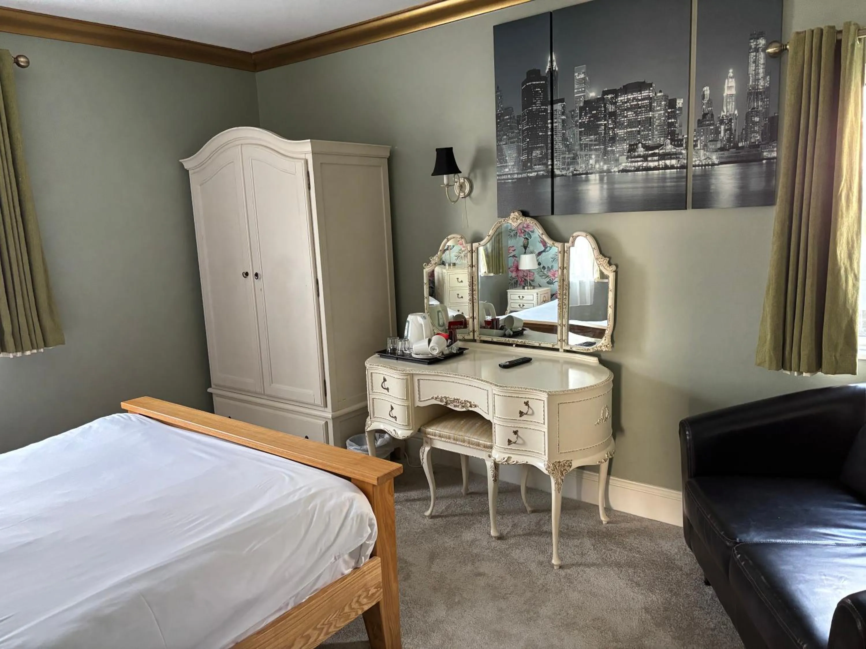 Keats Green Hotel