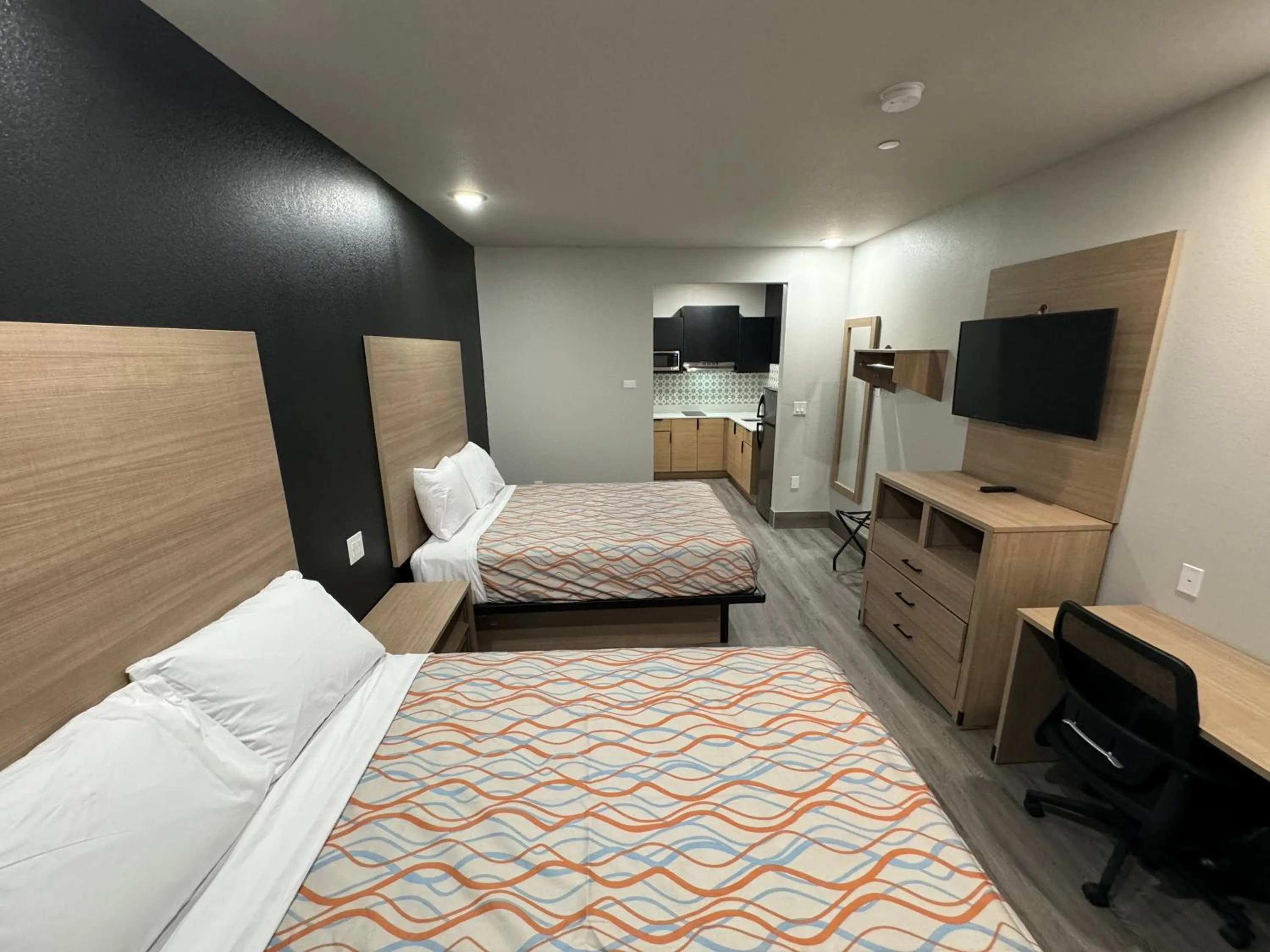 Double Room with Private Bathroom in Crystal Inn Gessner- Near Sam Houston Racepark