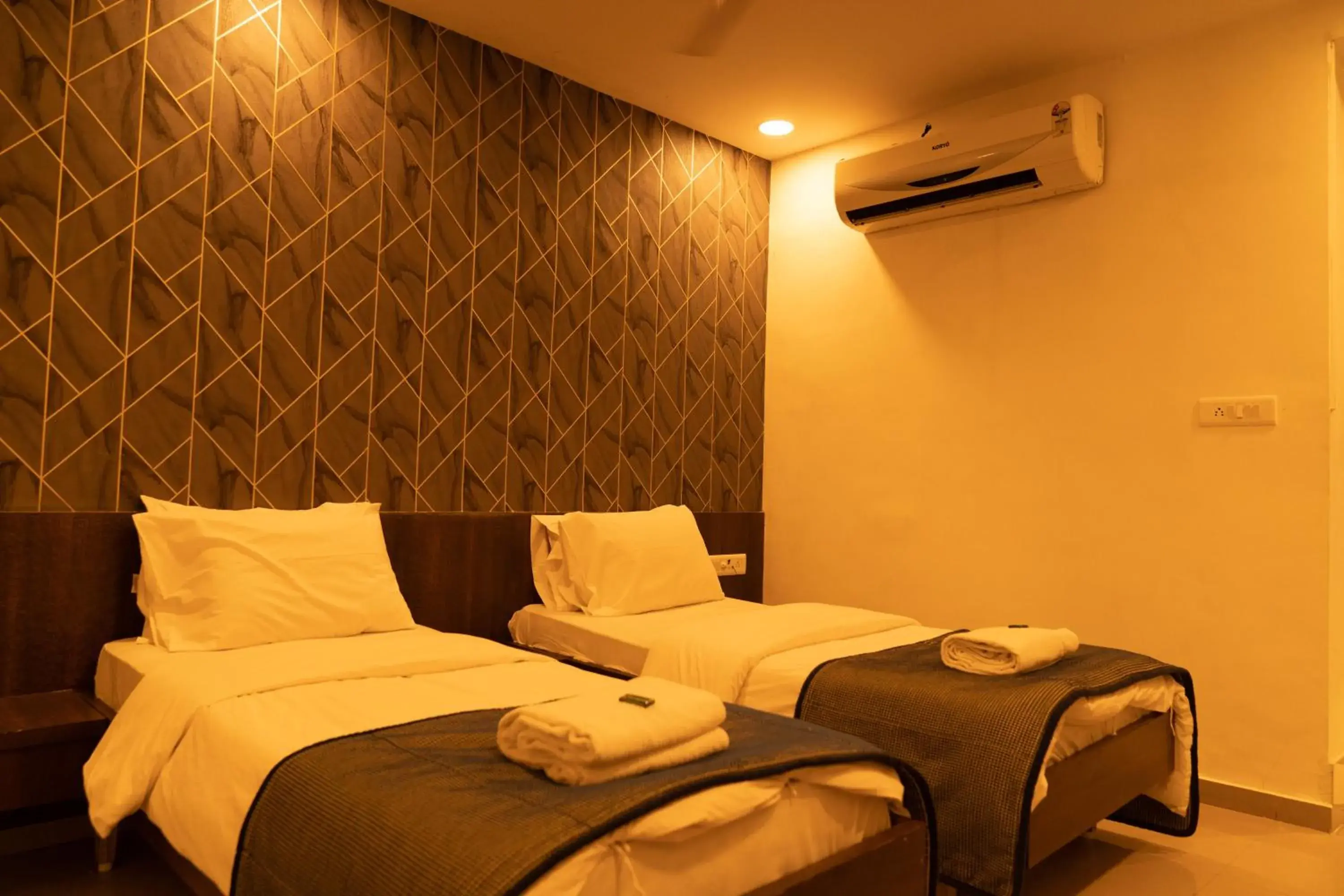 Superior Twin Room in The Flamboyant Natraj Superior Twin Room in The Flamboyant Natraj