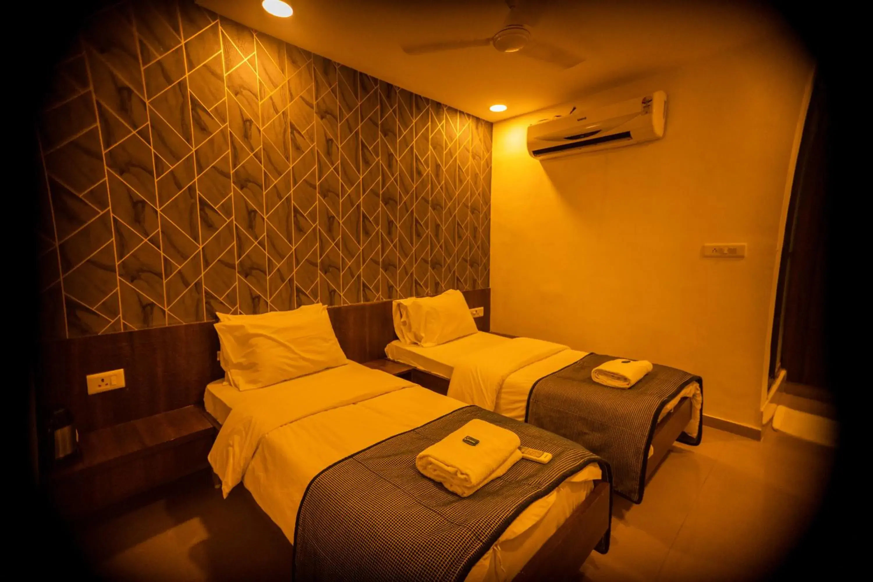 Superior Twin Room in The Flamboyant Natraj Superior Twin Room in The Flamboyant Natraj