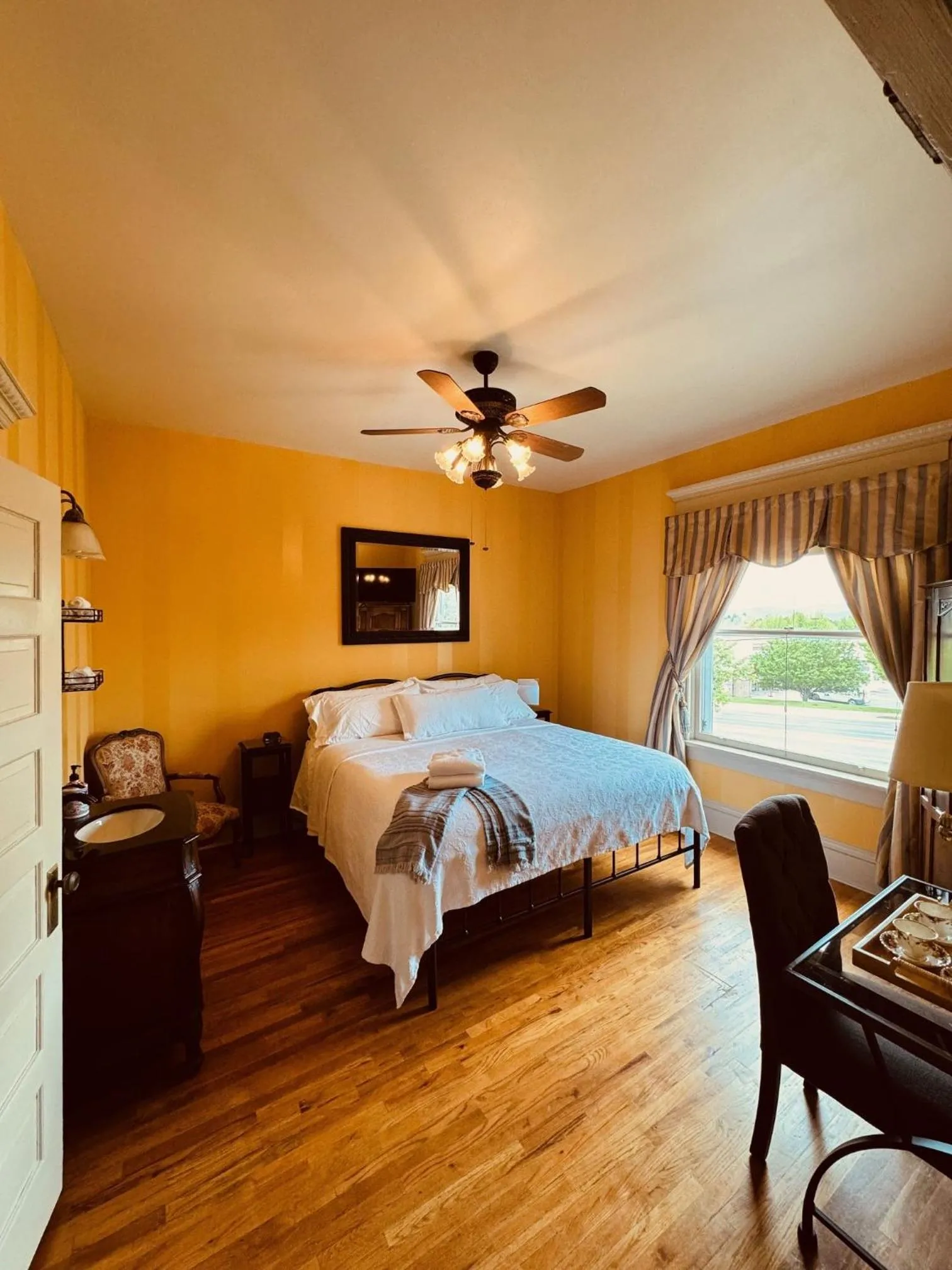 King Room in The Gibson Mansion Bed and Breakfast