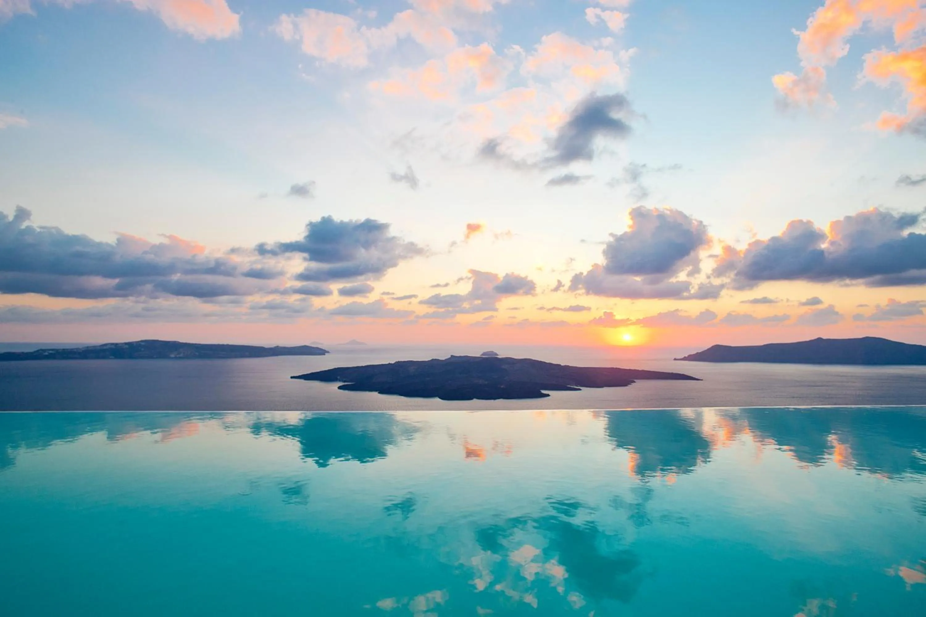 Pool view in Cosmopolitan Suites - Small Luxury Hotels of the World