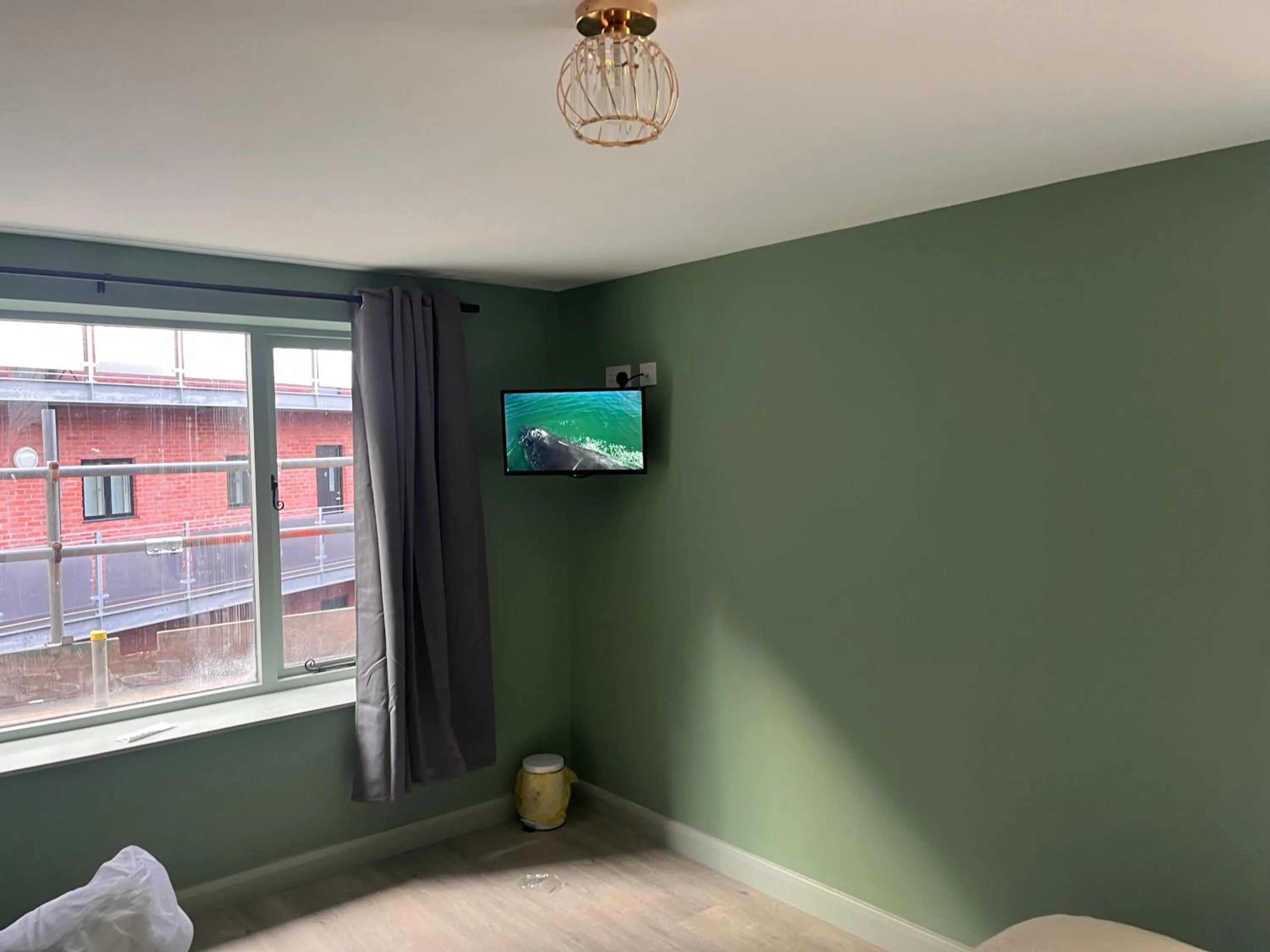 TV and multimedia in Tumbledown Hotel