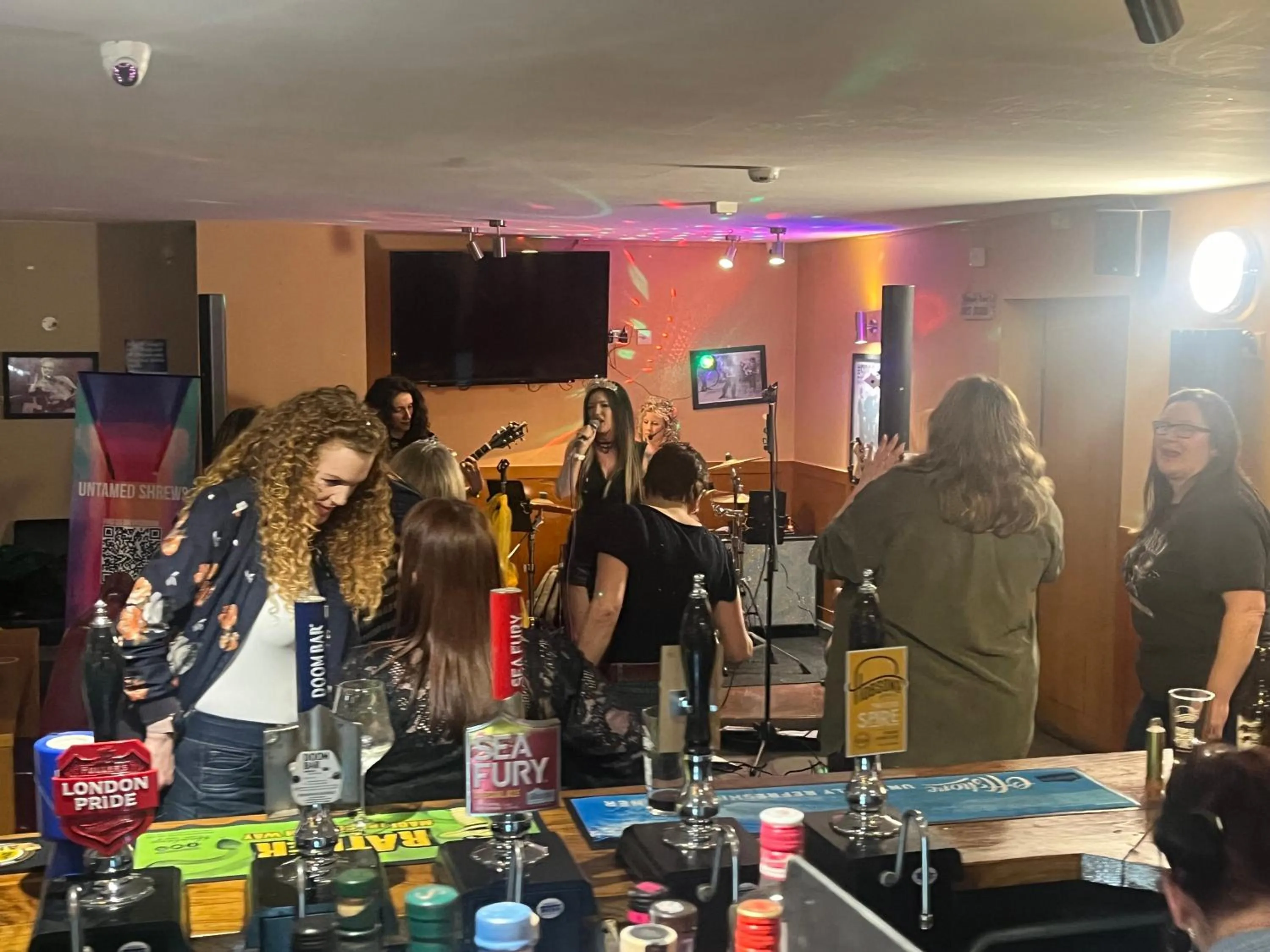 Entertainment in Tumbledown Hotel