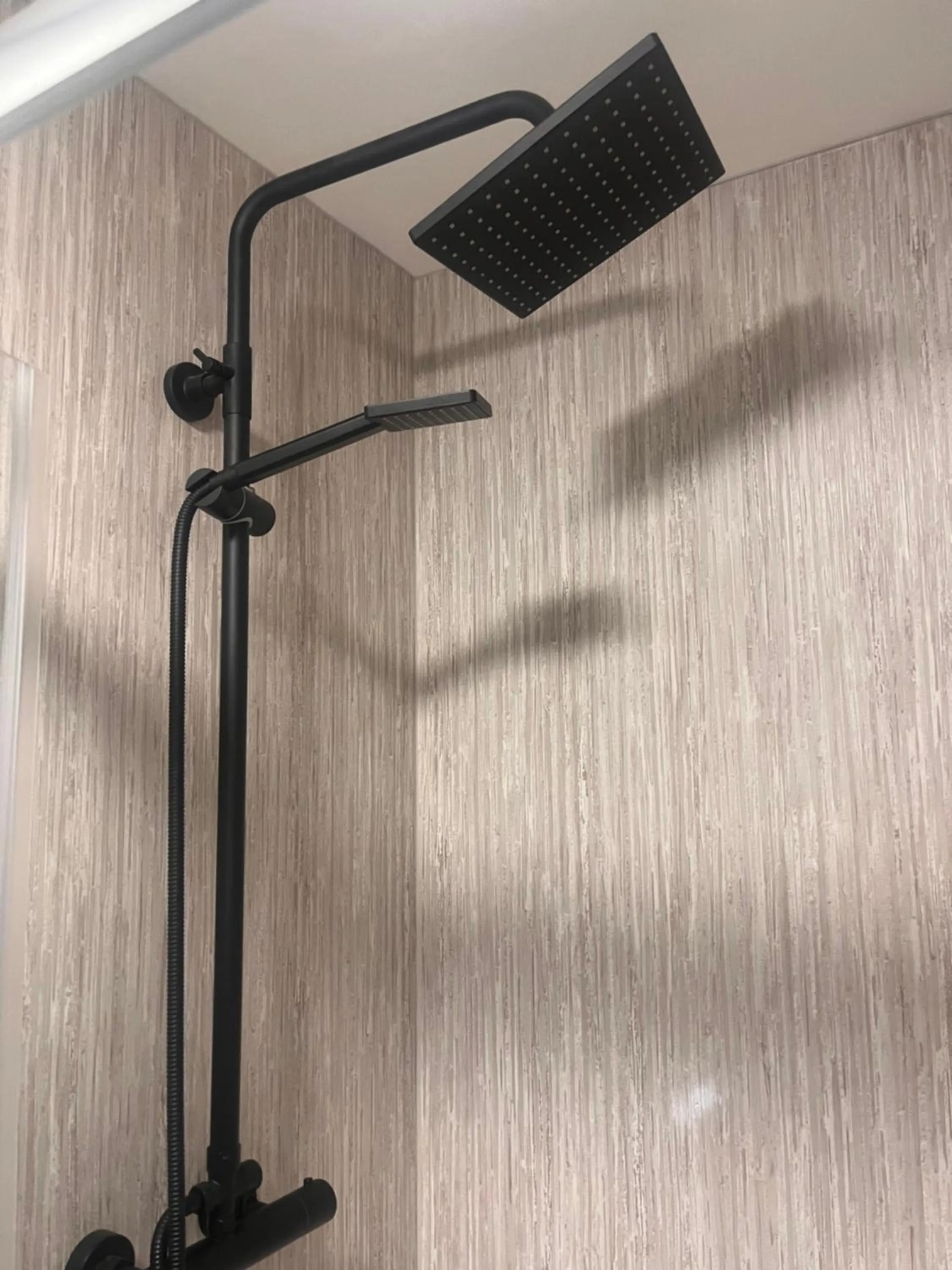 Shower in Tumbledown Hotel