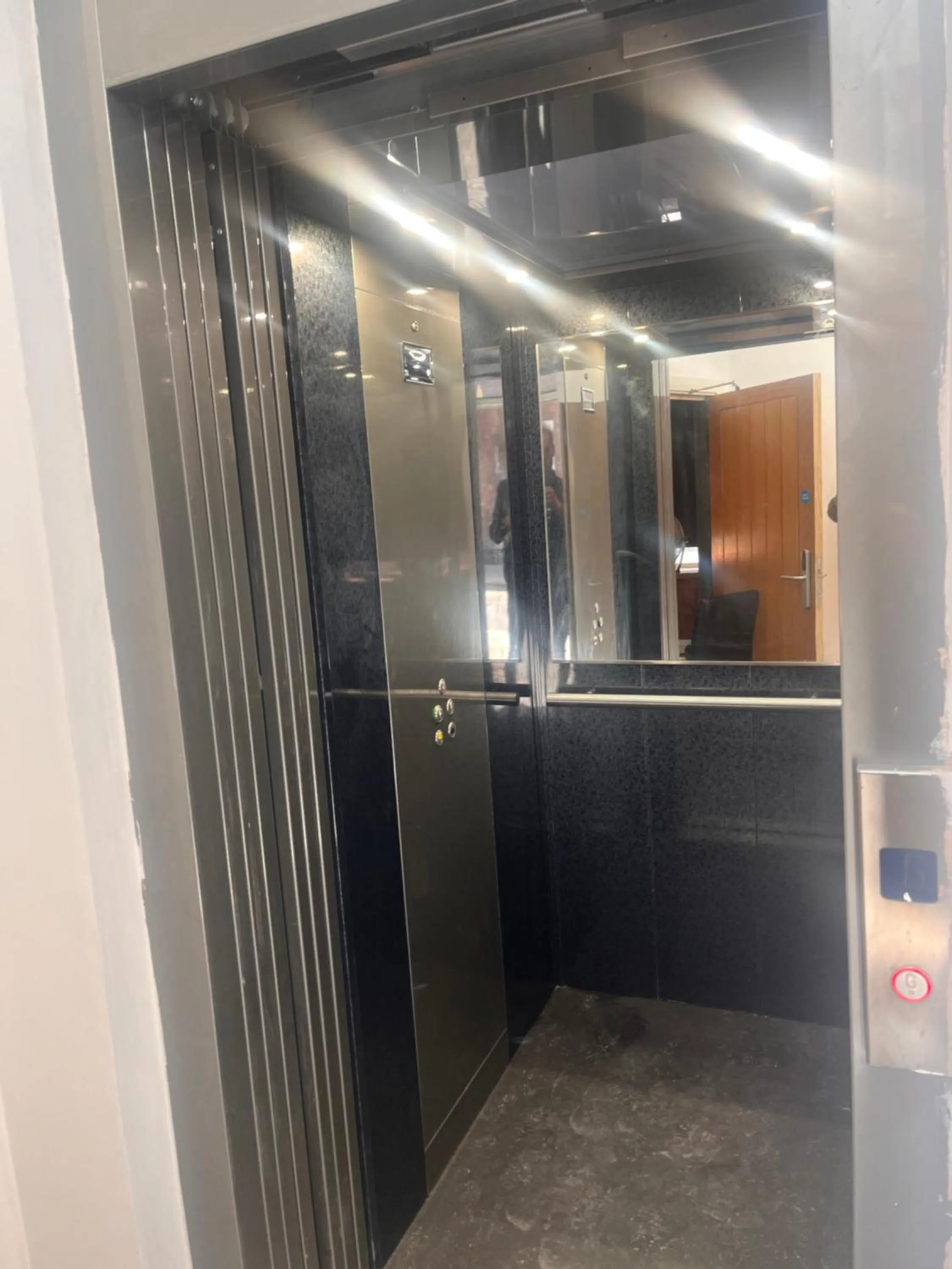 elevator in Tumbledown Hotel