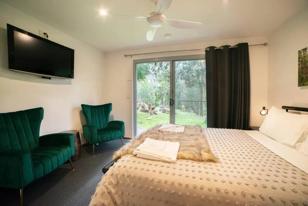 Bed in Lakuna Retreat