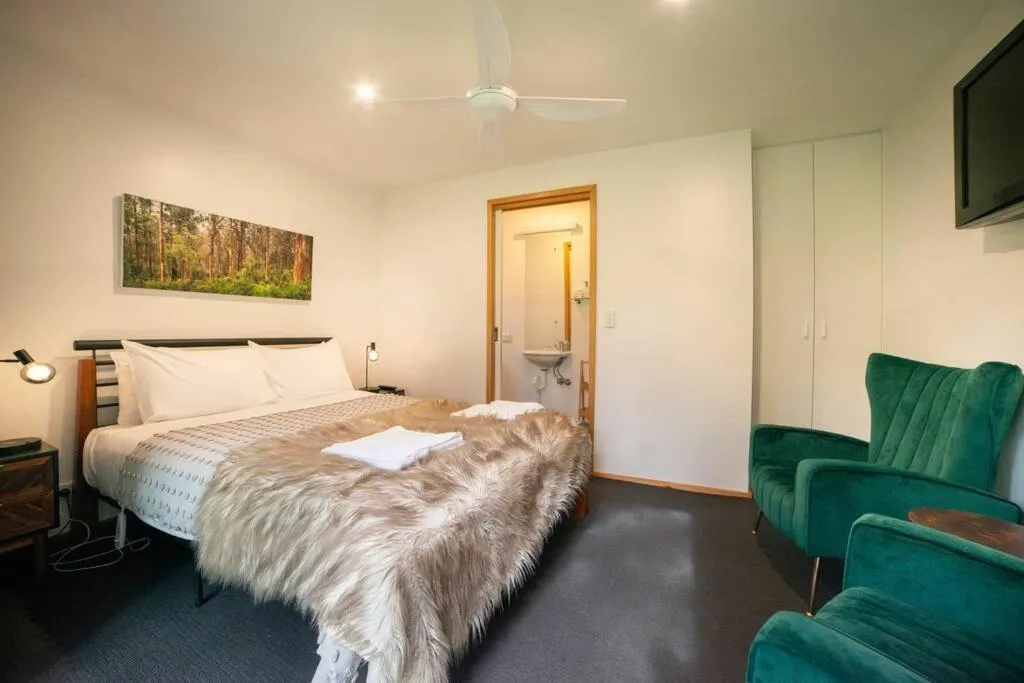 Bed in Lakuna Retreat