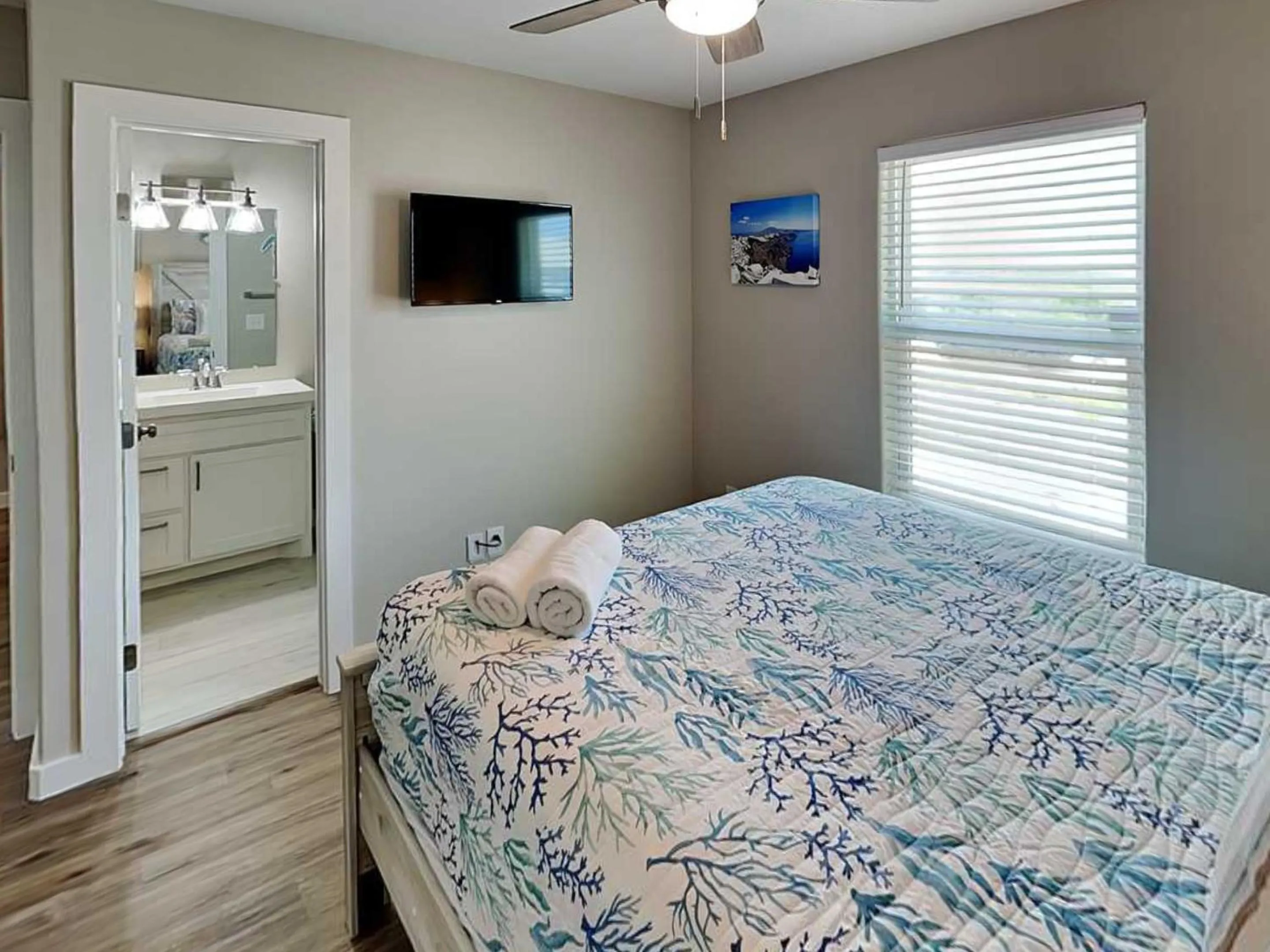 Bed in The Blue Heron