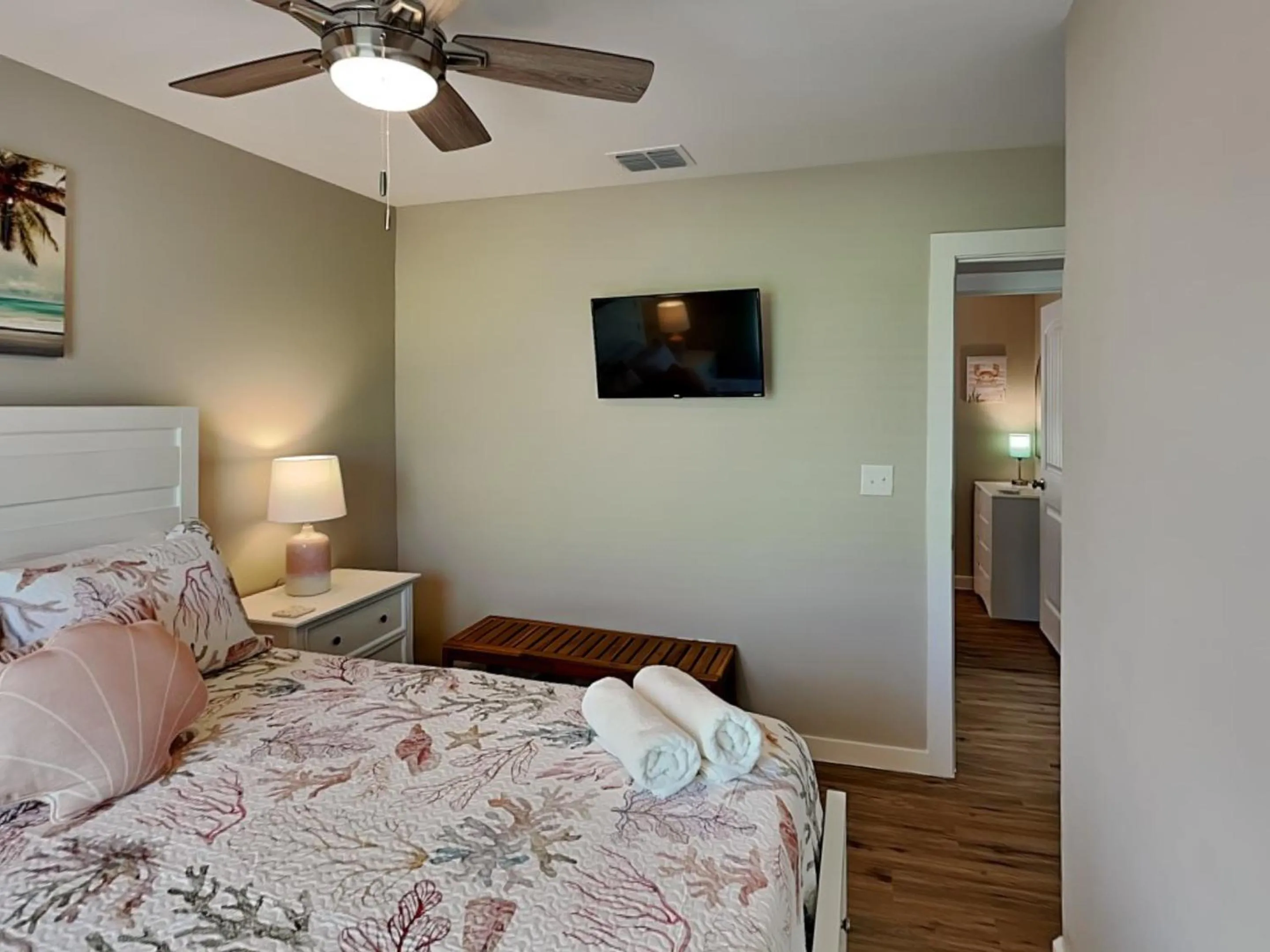 Property building, Bed in The Blue Heron