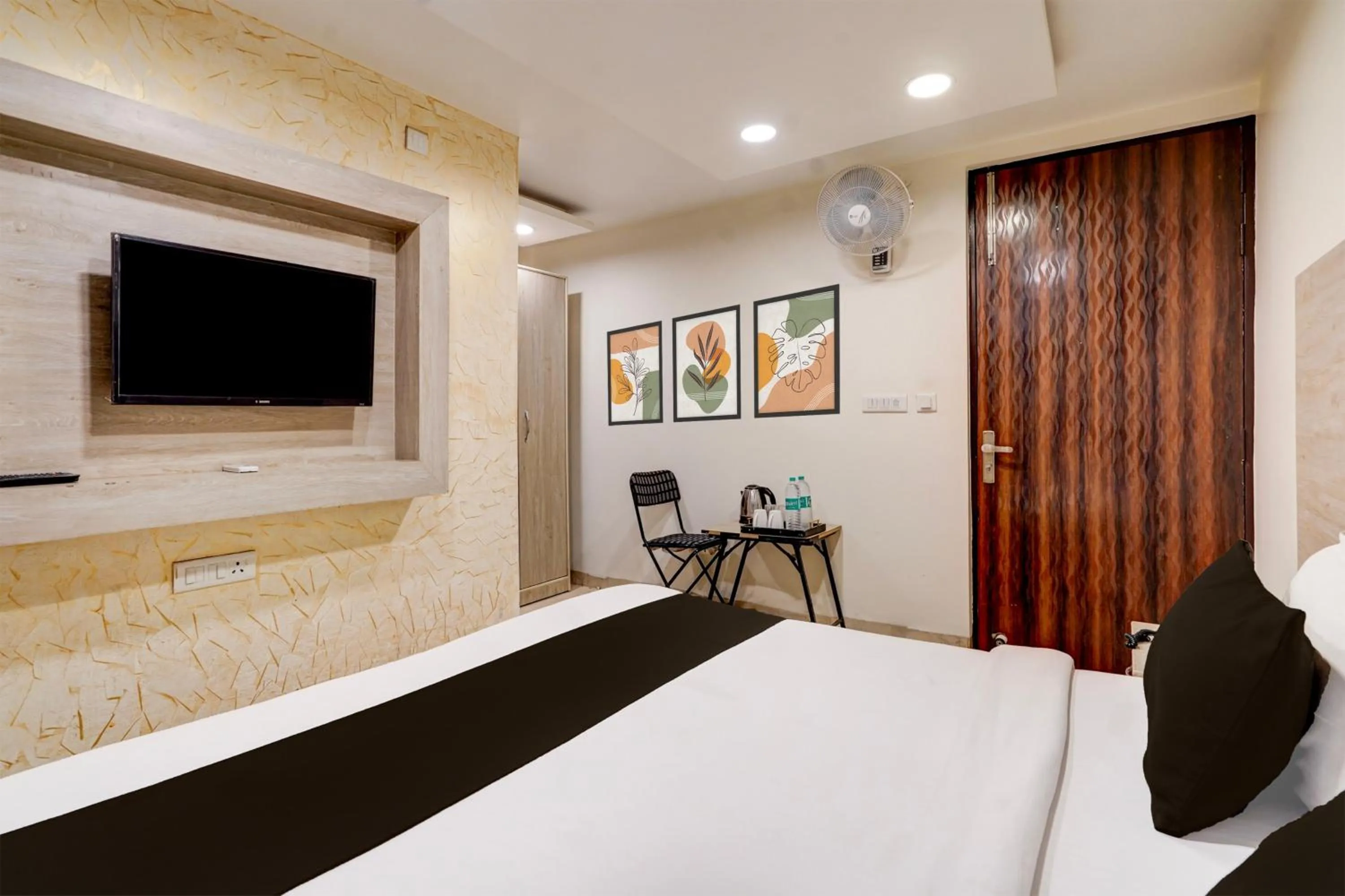 Bedroom, Bed in Hotel O Delhi Airport Stay