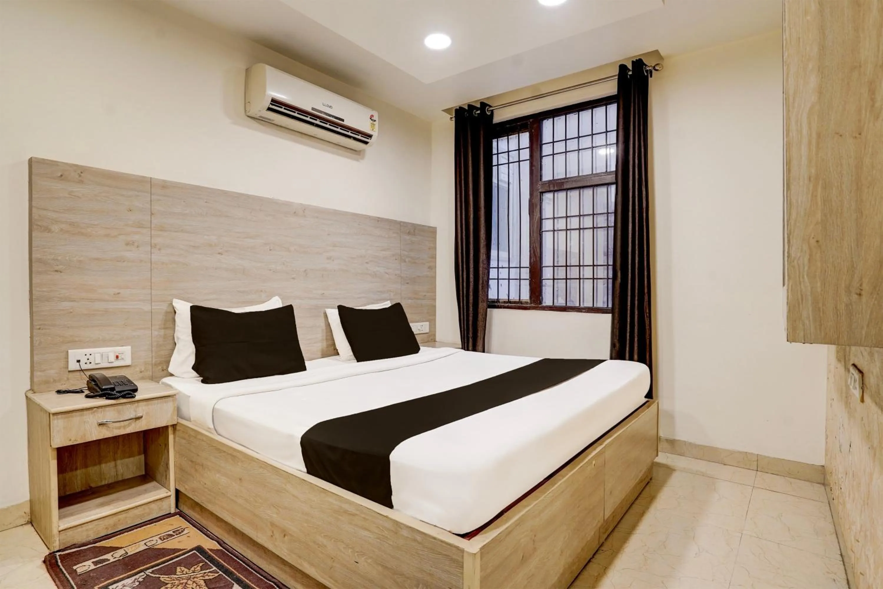 Bedroom, Bed in Hotel O Delhi Airport Stay