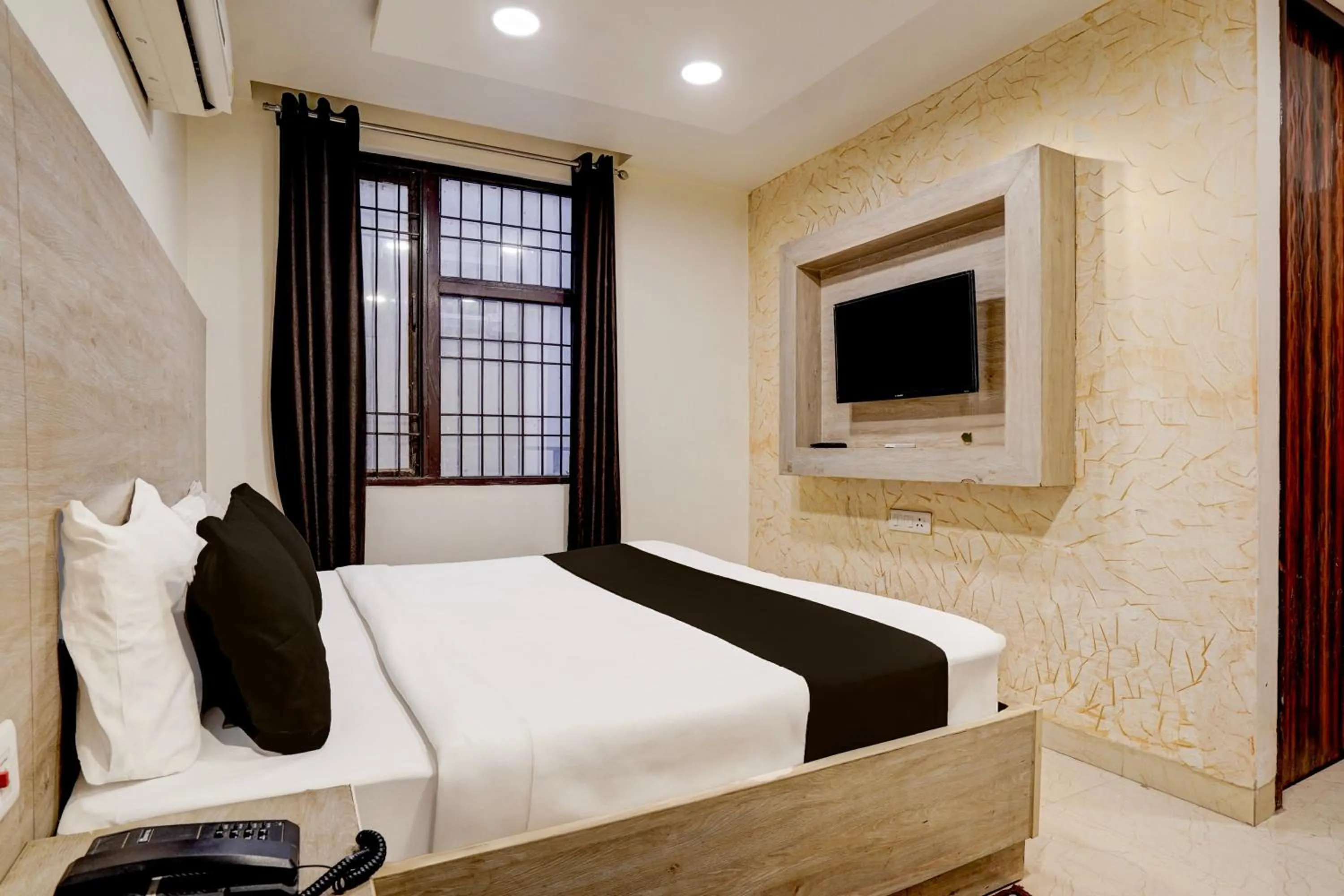 Bedroom, Bed in Hotel O Delhi Airport Stay