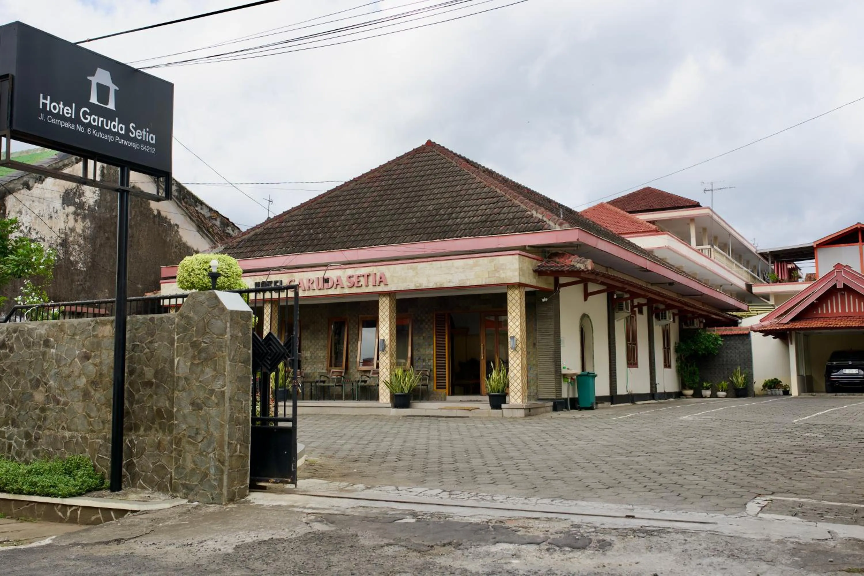 Garuda Setia Hotel