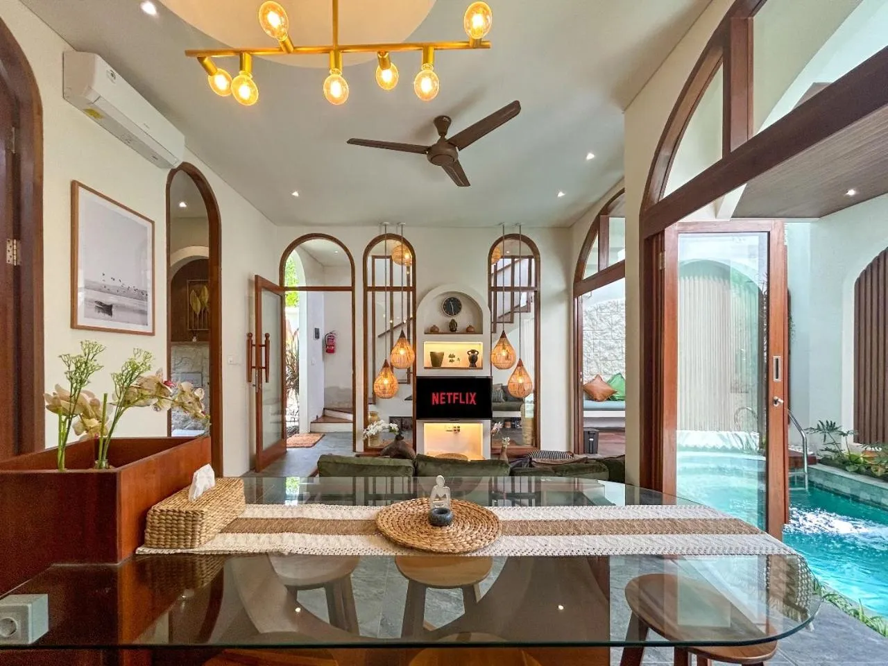 Communal lounge/ TV room in Landmark Villas