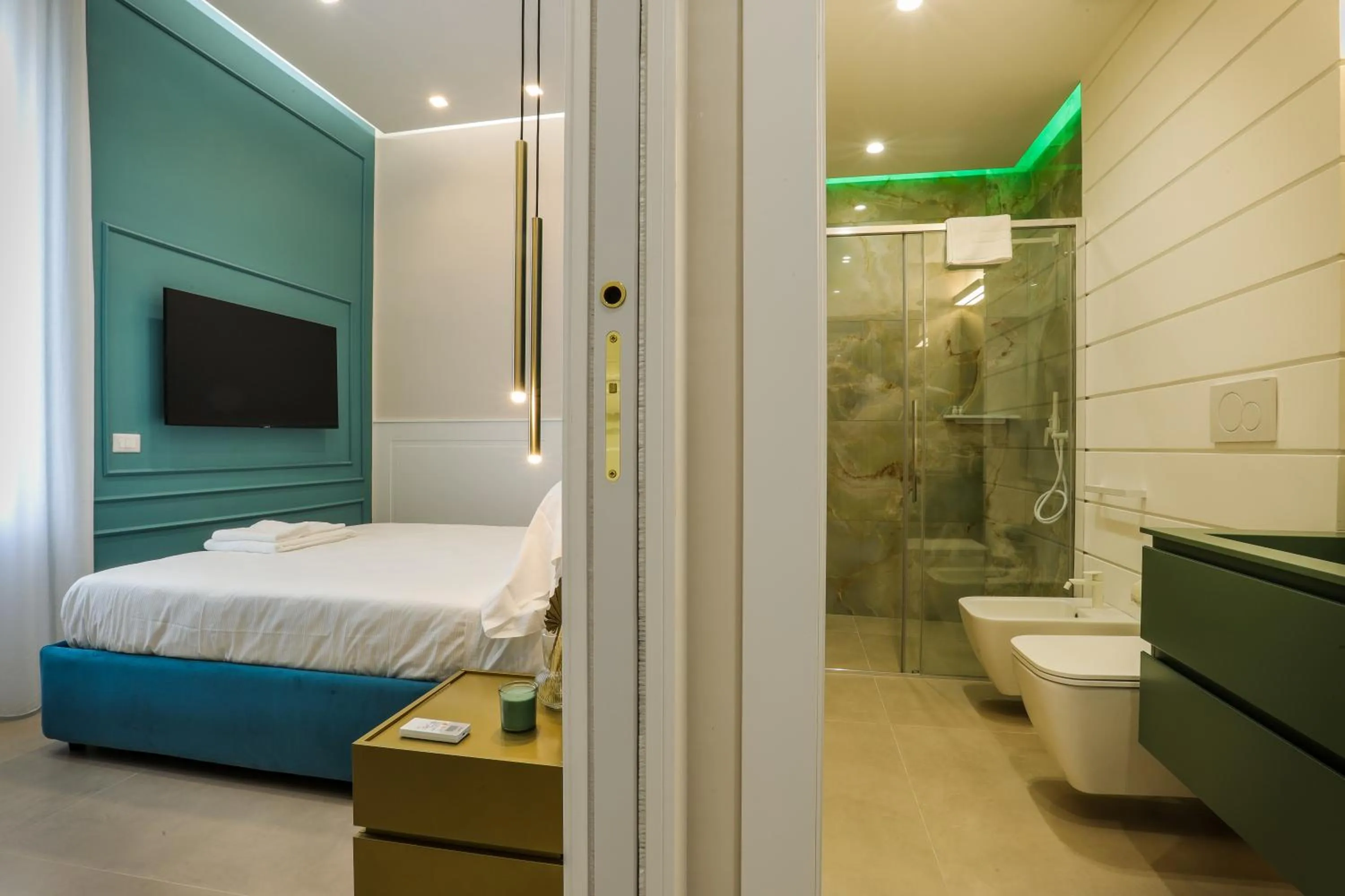 Photo of the whole room, Bed in Conte Relais Suite