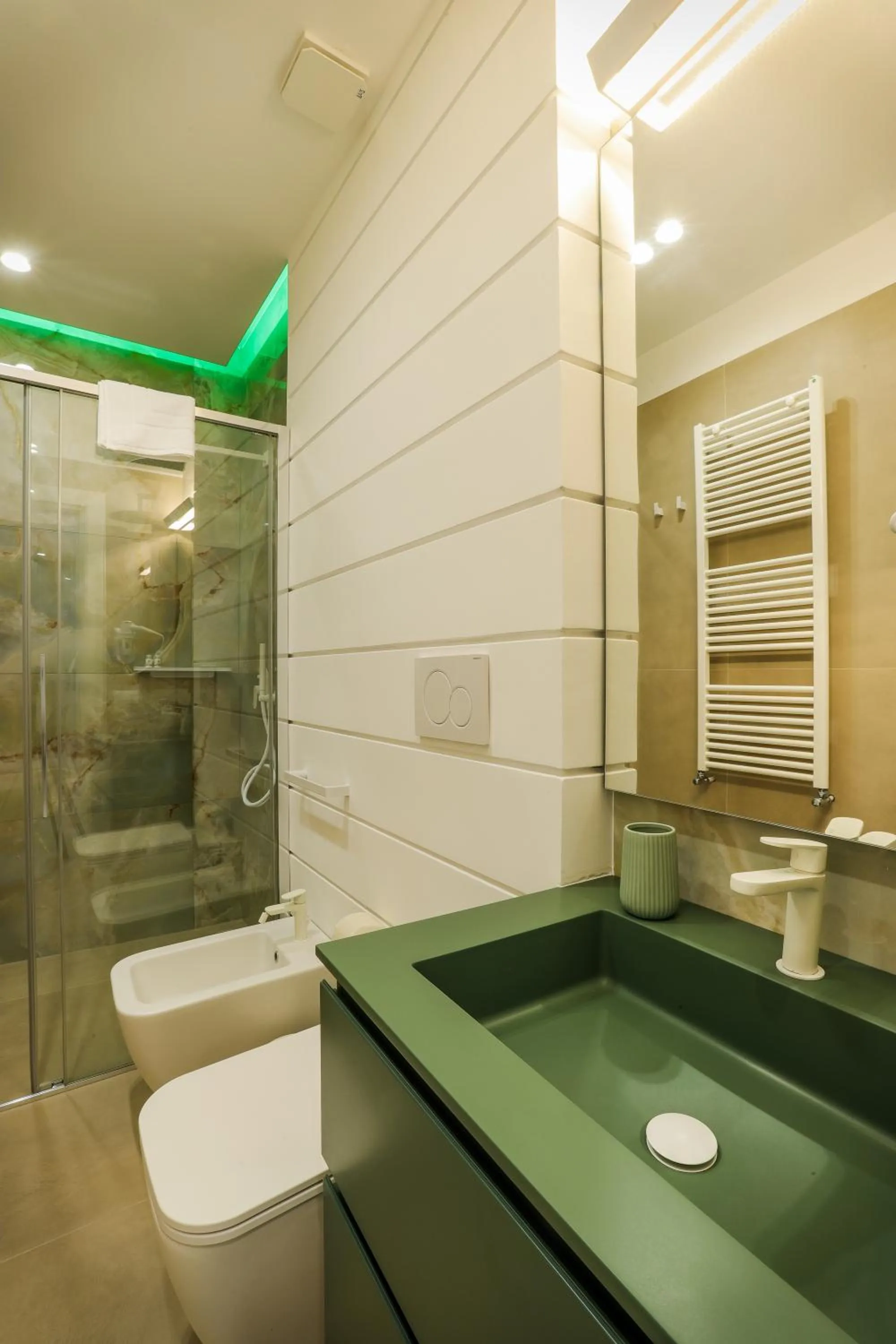 Shower in Conte Relais Suite