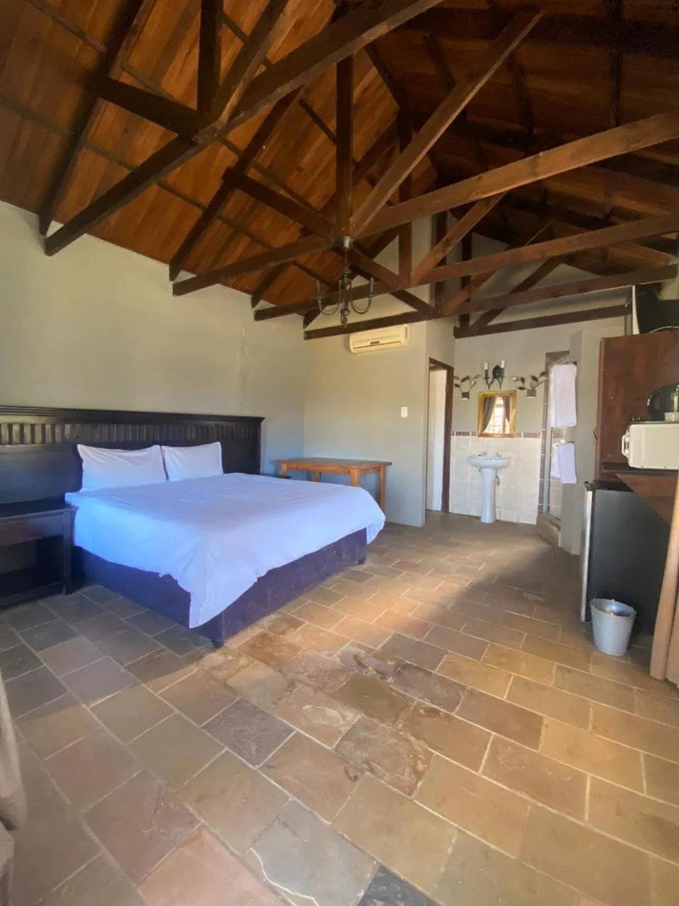 Pioneer lodge