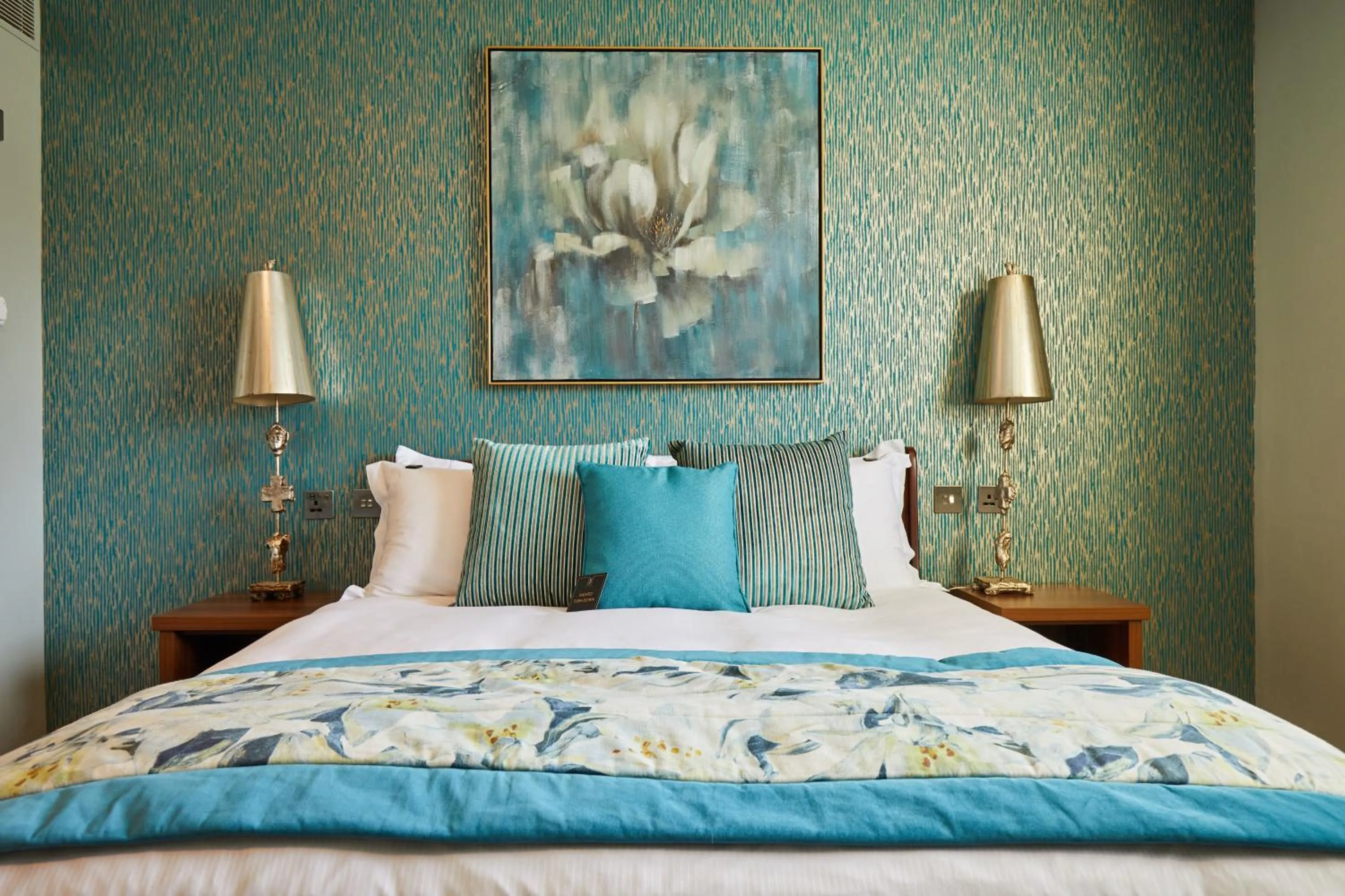 Bedroom, Bed in WorldHotels Distinctive Woughton House Hotel