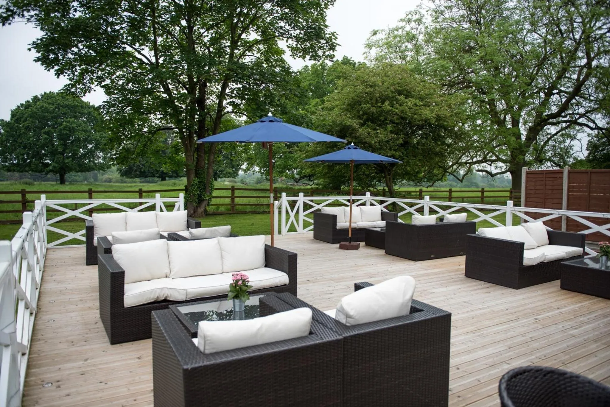 Garden in WorldHotels Distinctive Woughton House Hotel