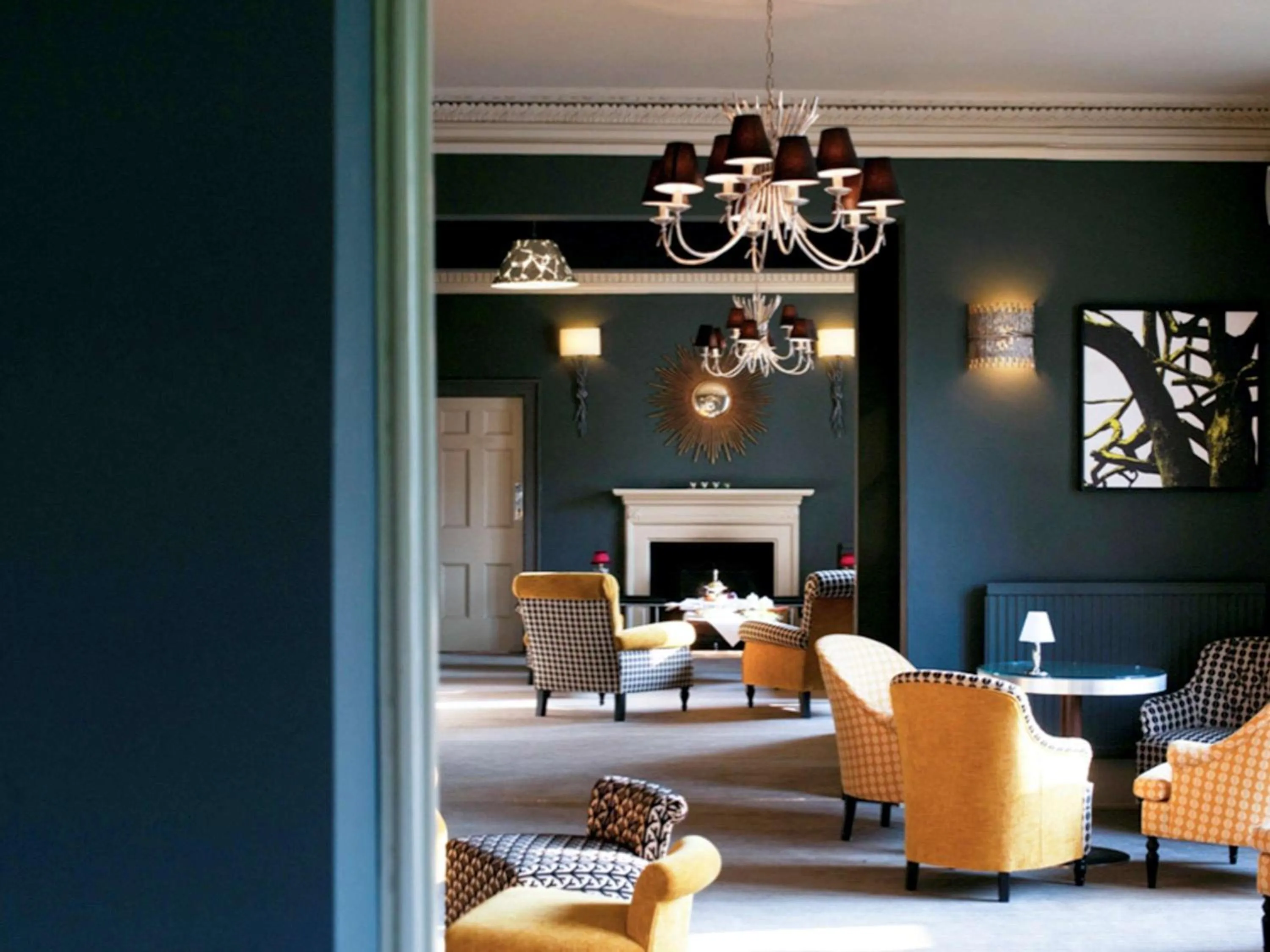 Lounge or bar in WorldHotels Distinctive Woughton House Hotel