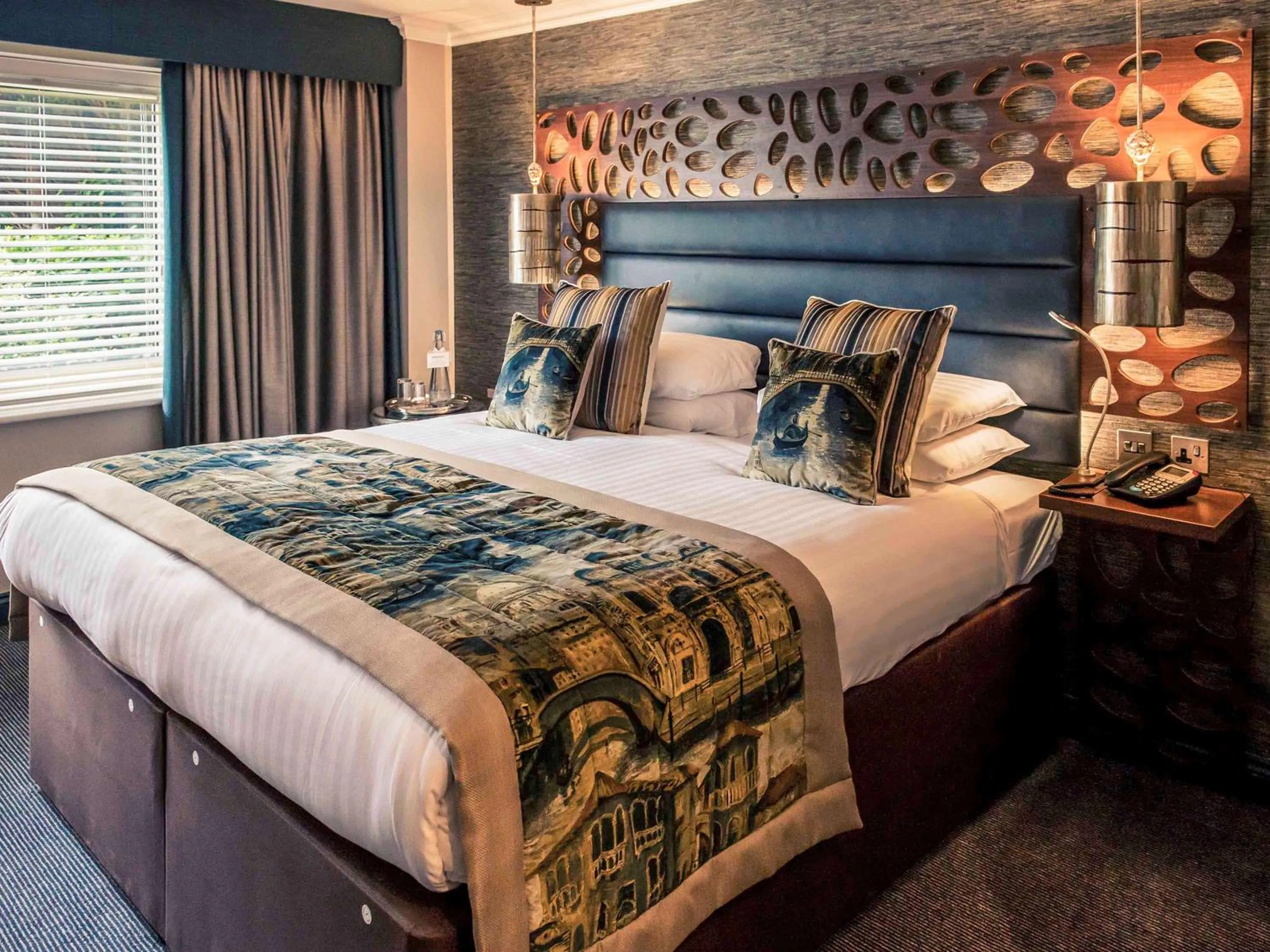 Photo of the whole room, Bed in WorldHotels Distinctive Woughton House Hotel