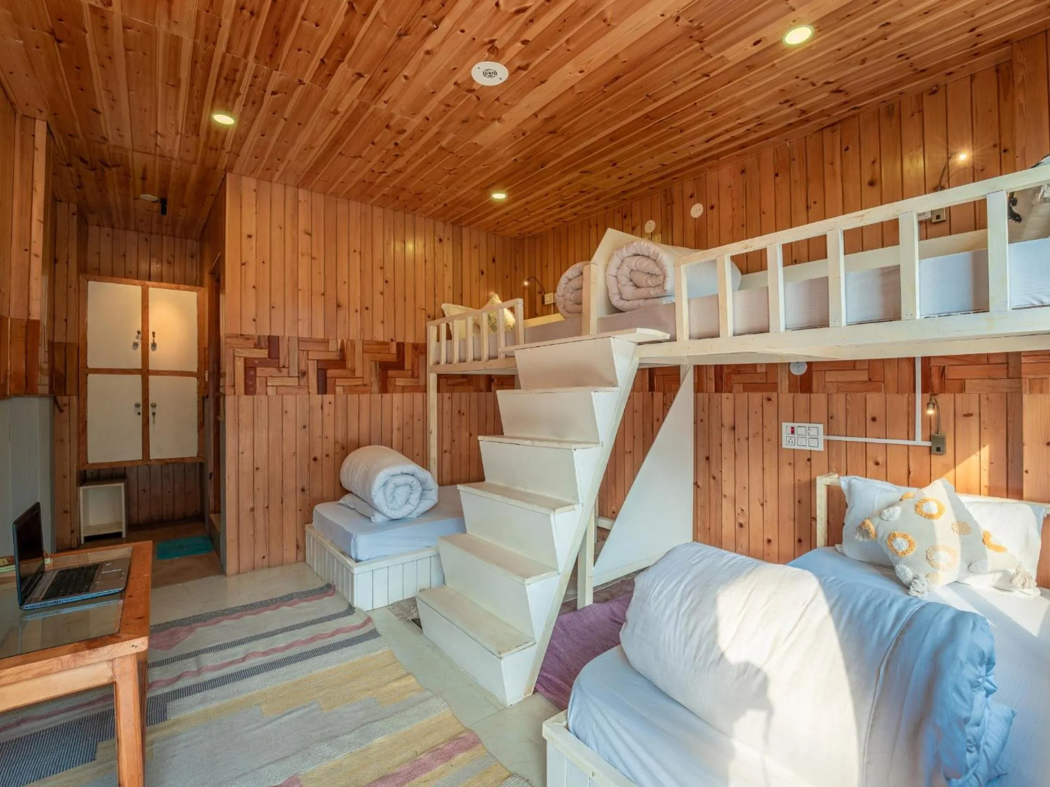 bunk bed in Moustache Shoja, Jibhi