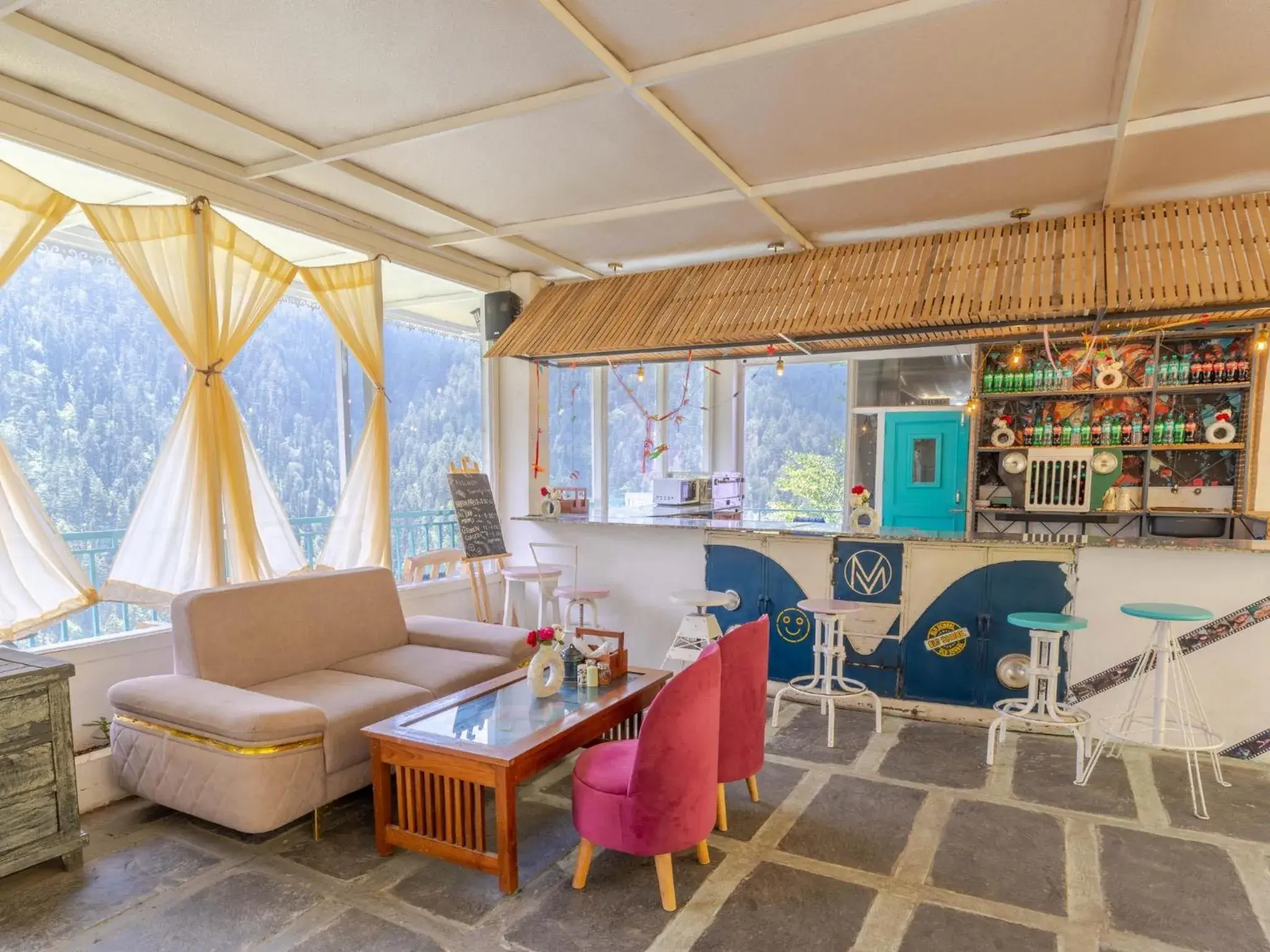 Restaurant/places to eat in Moustache Shoja, Jibhi Restaurant/places to eat in Moustache Shoja, Jibhi