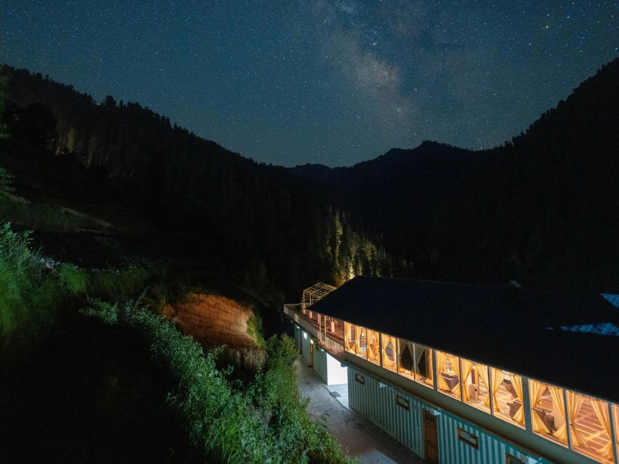 Night in Moustache Shoja, Jibhi