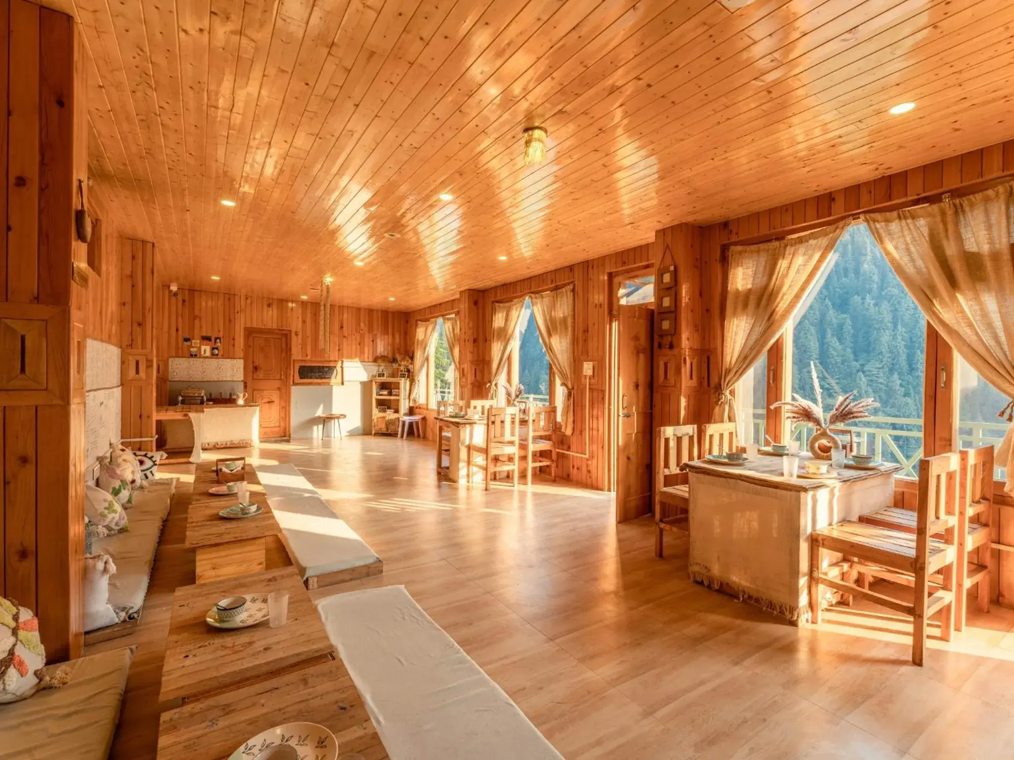 Restaurant/places to eat in Moustache Shoja, Jibhi Restaurant/places to eat in Moustache Shoja, Jibhi