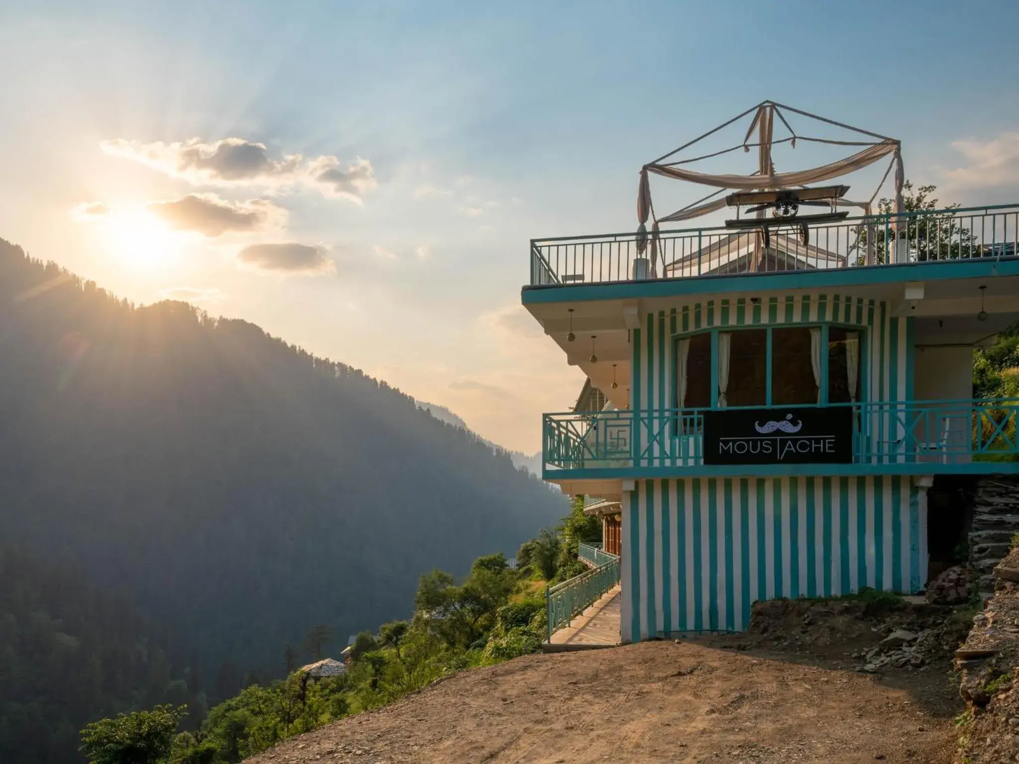 Property building in Moustache Shoja, Jibhi Property building in Moustache Shoja, Jibhi