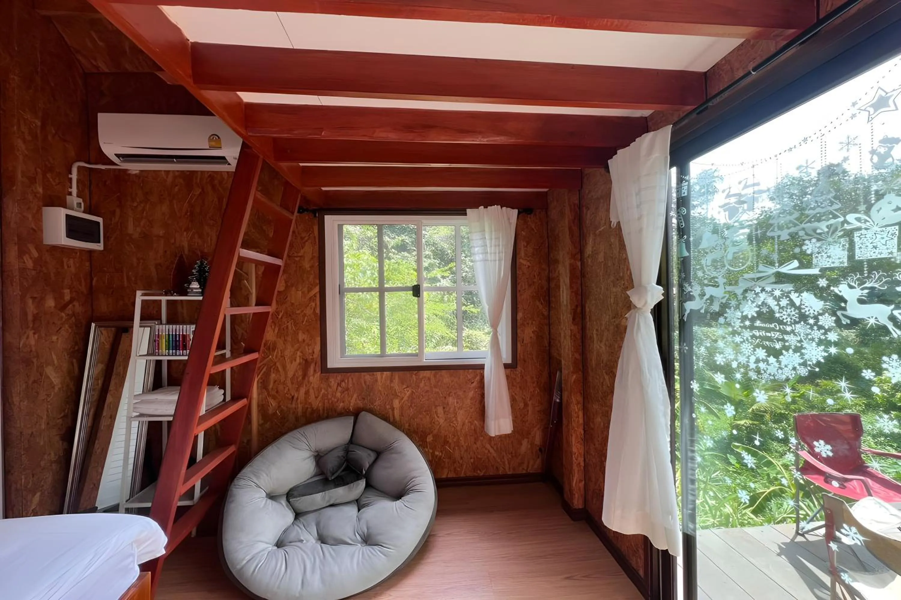 Living room in Rat Min House