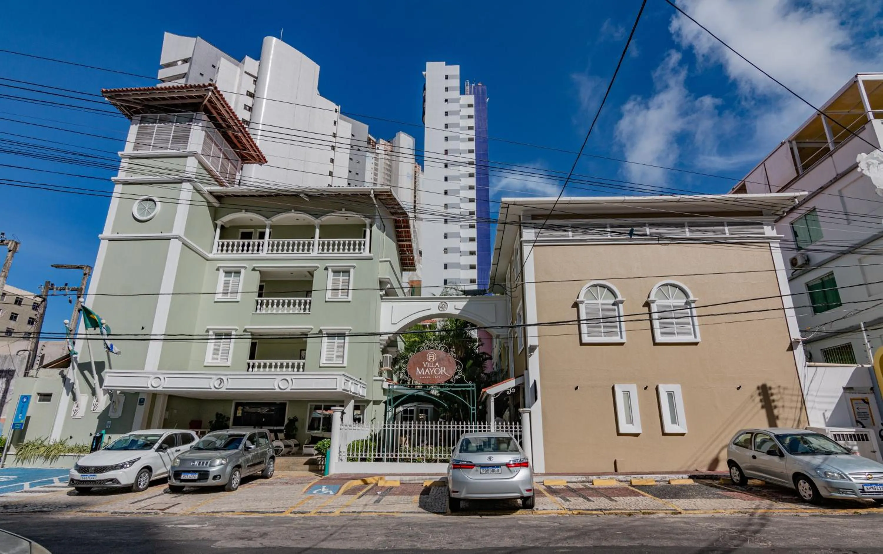 Property building in Hotel Villa Mayor Charme