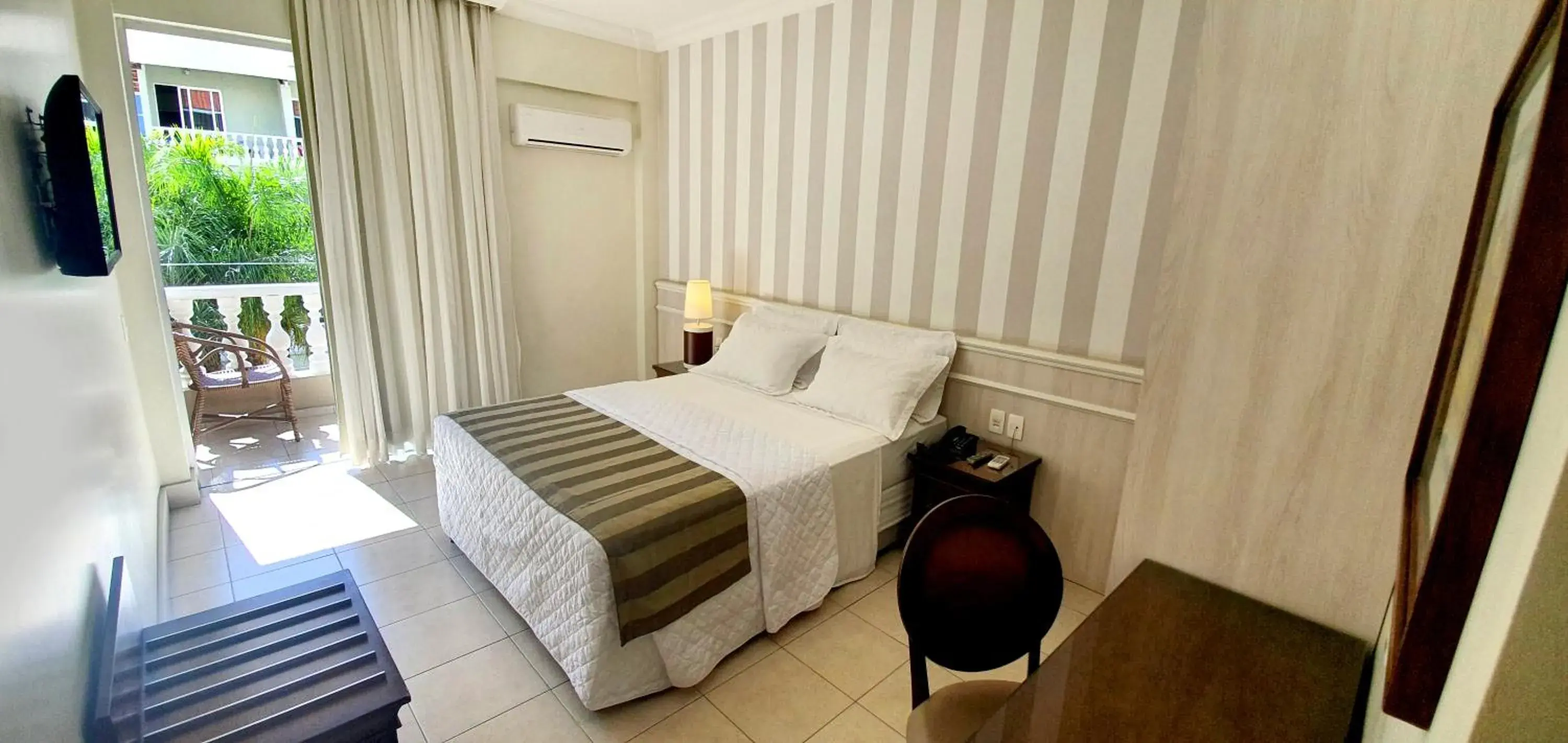 Superior Queen Room - single occupancy in Hotel Villa Mayor Charme Superior Queen Room - single occupancy in Hotel Villa Mayor Charme