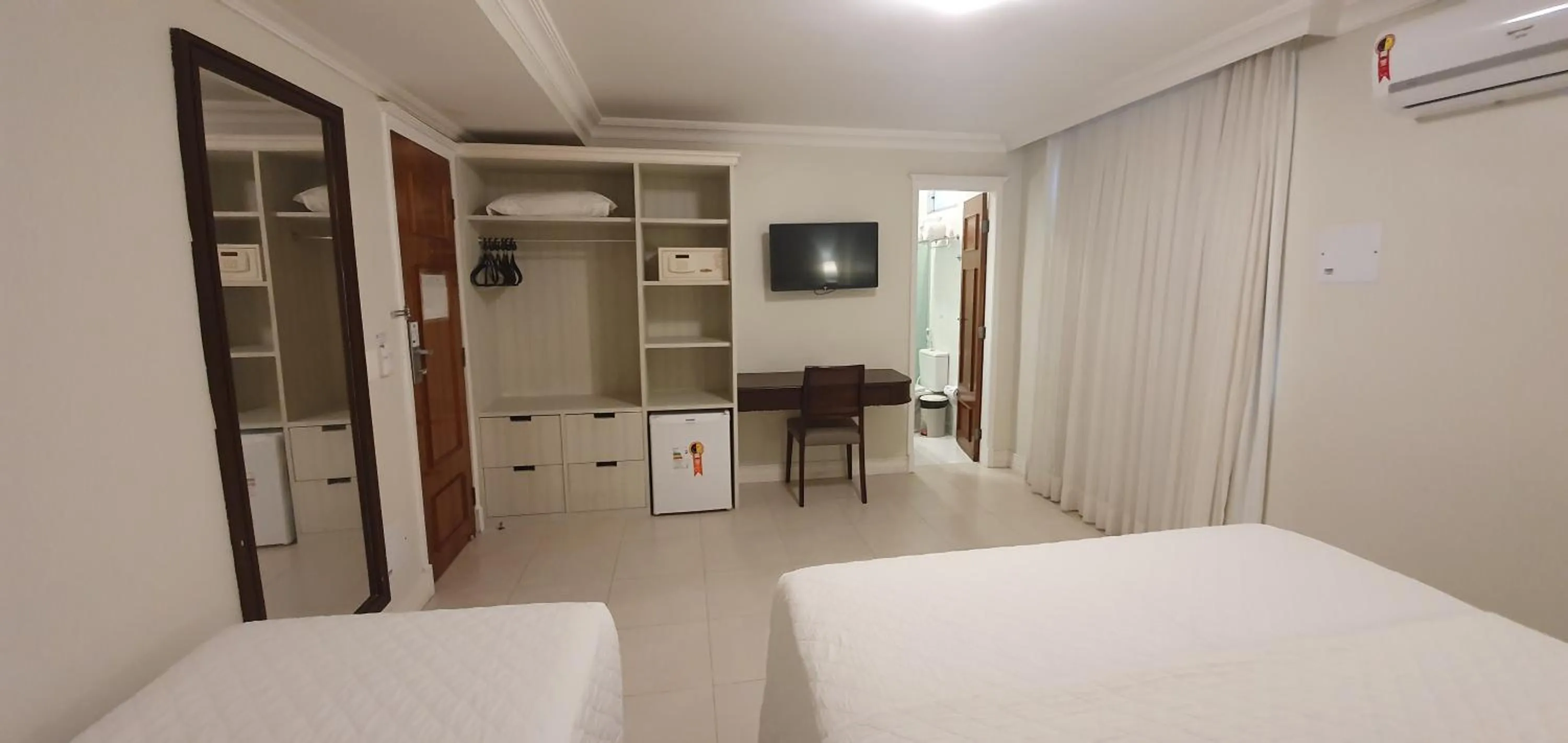 Photo of the whole room, Bed in Hotel Villa Mayor Charme