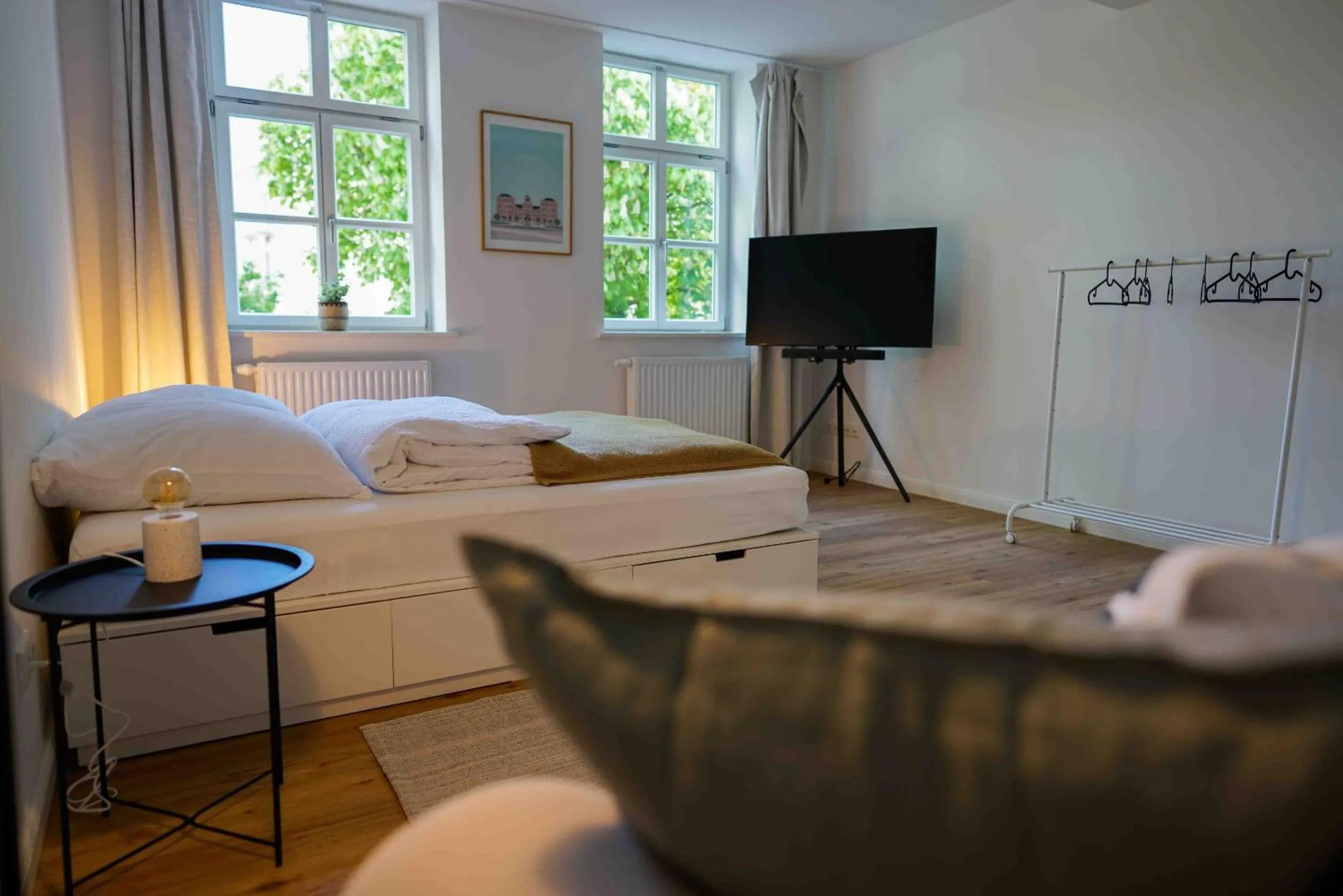 Living room, Bed in Lady Milavie apartments