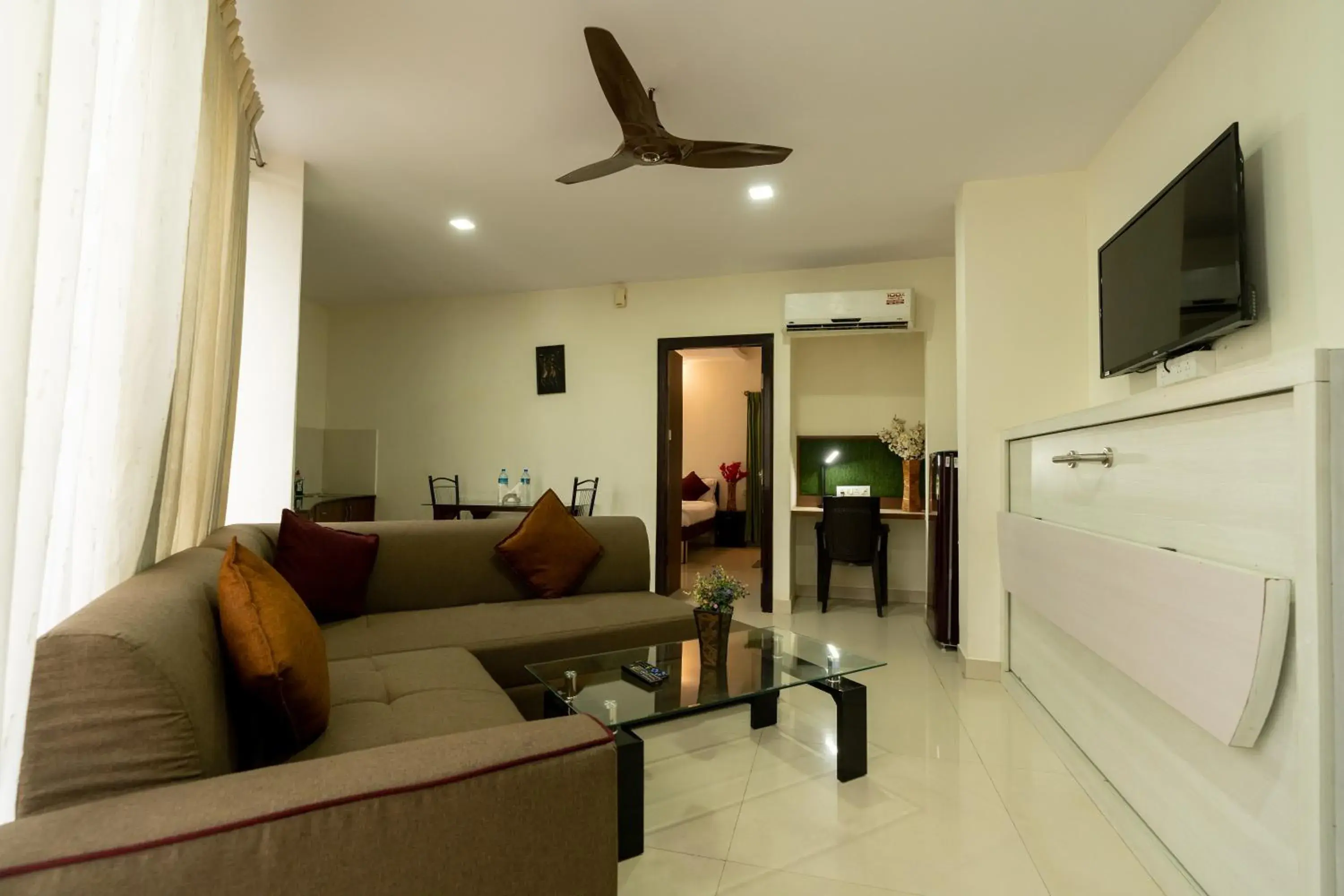TV and multimedia in Seasons Suites Koramangala TV and multimedia in Seasons Suites Koramangala