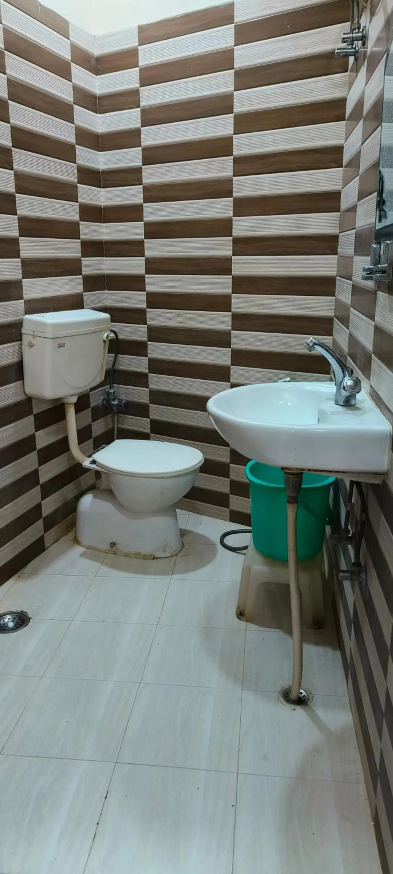 Toilet in Hotel HM International