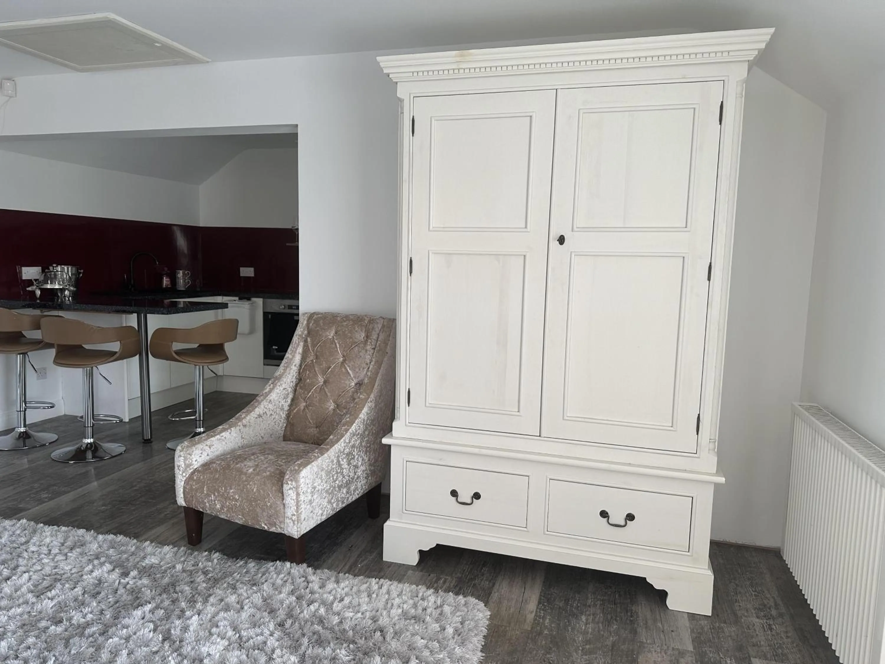 Studio - Sleeps 2 - Pets - Parking - Wifi