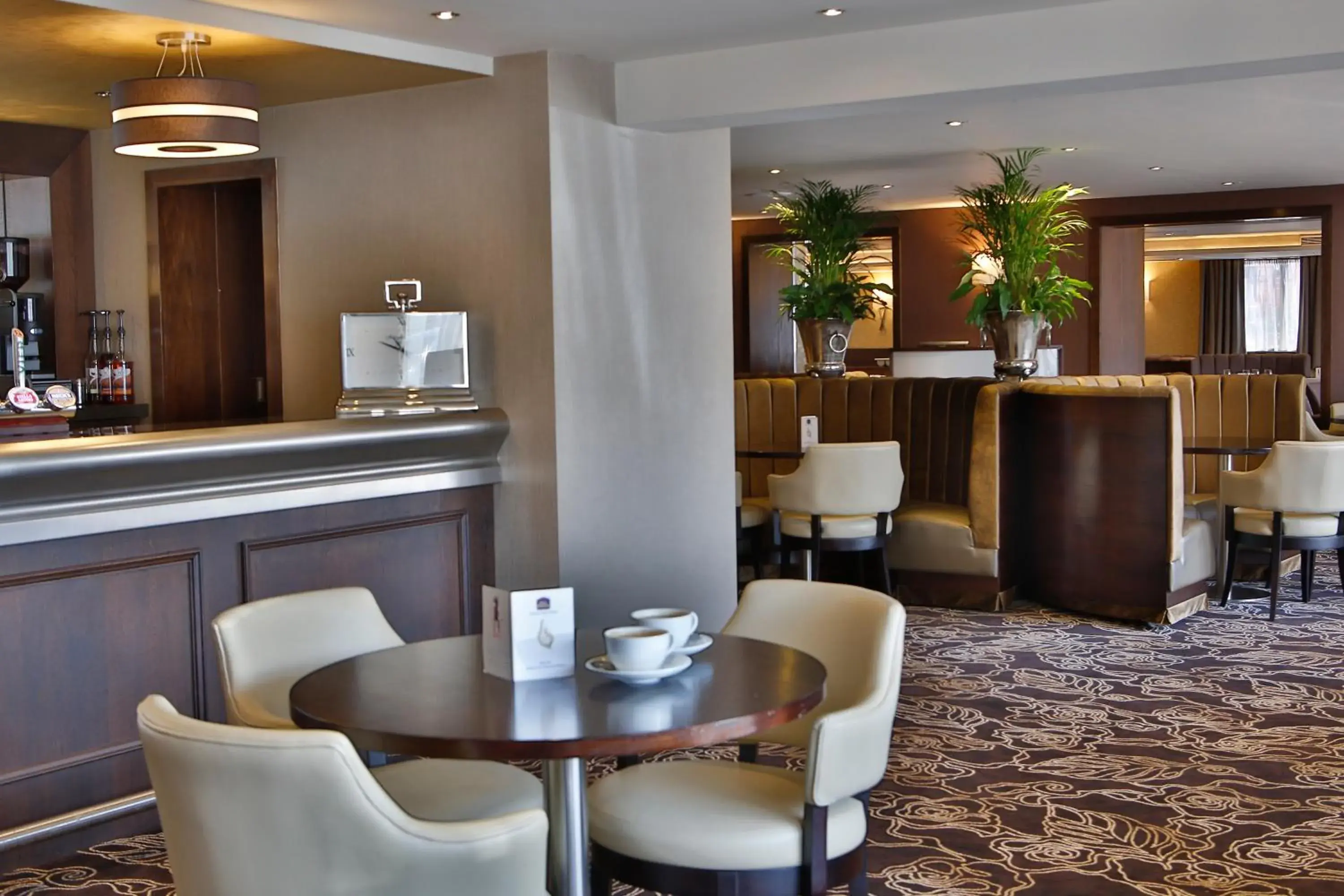Lounge or bar in Best Western Heath Court Hotel Lounge or bar in Best Western Heath Court Hotel