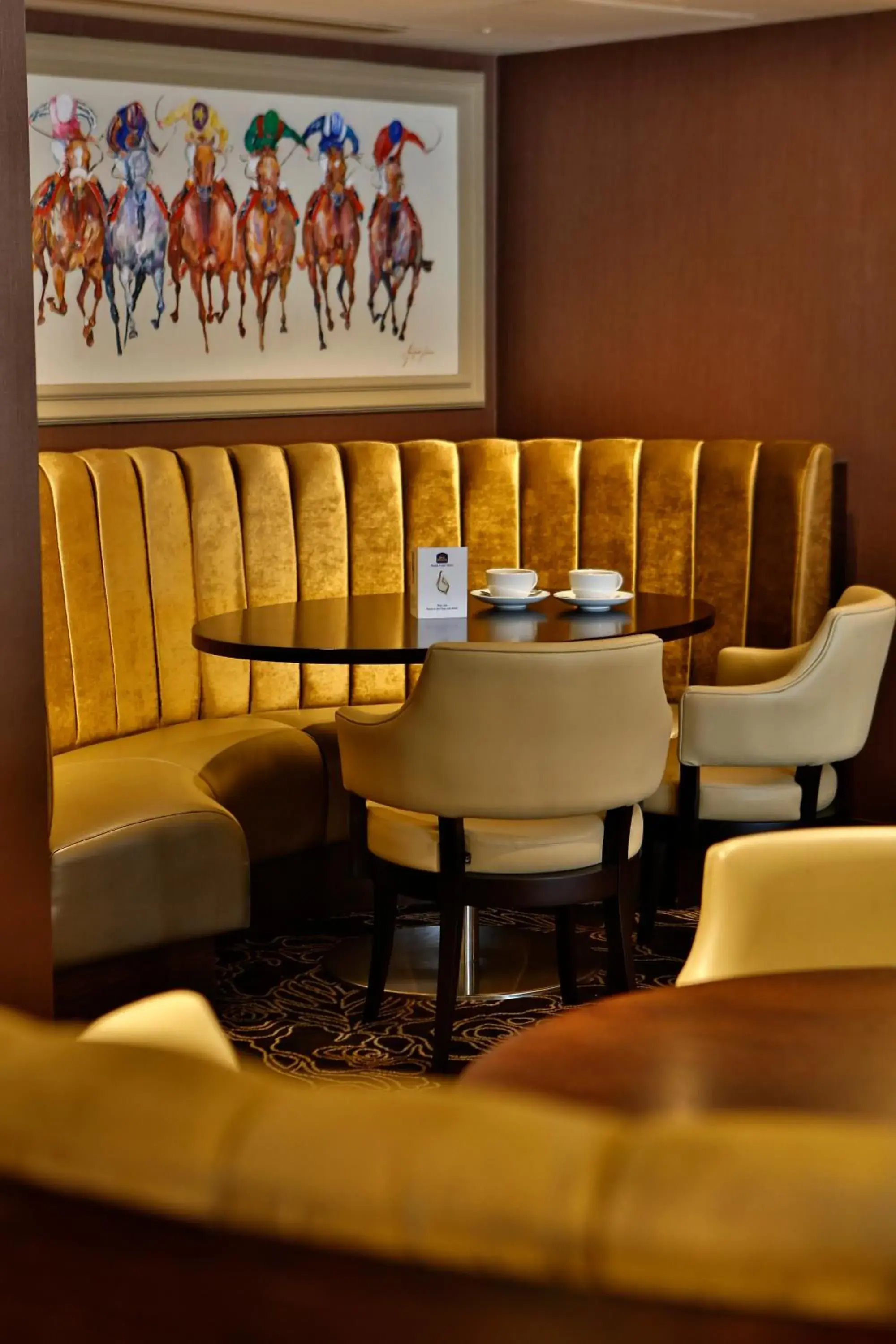 Lounge or bar in Best Western Heath Court Hotel Lounge or bar in Best Western Heath Court Hotel